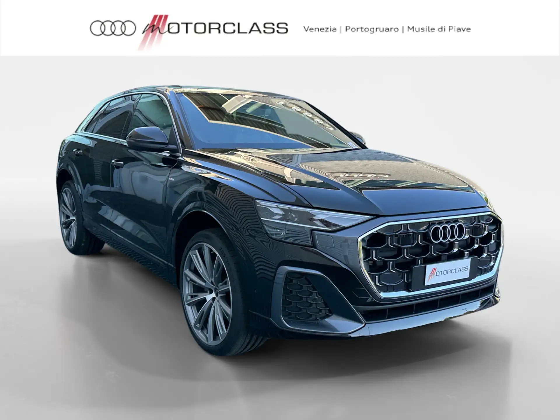 아우디 Audi Q8 2026 네이비 사진 7