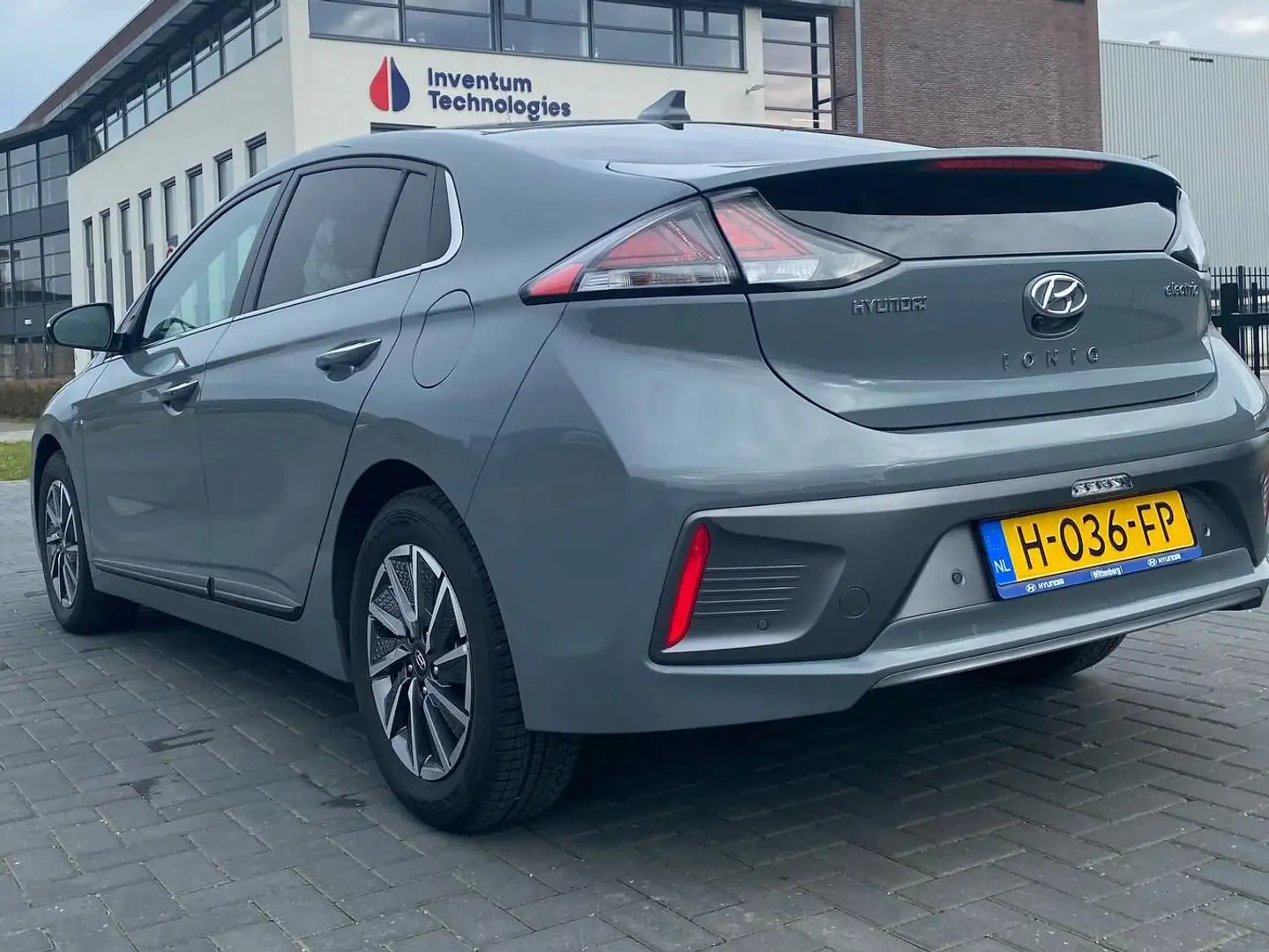 Hyundai IONIQ IONIQ Comfort EV 38 kWh Grijs - 2