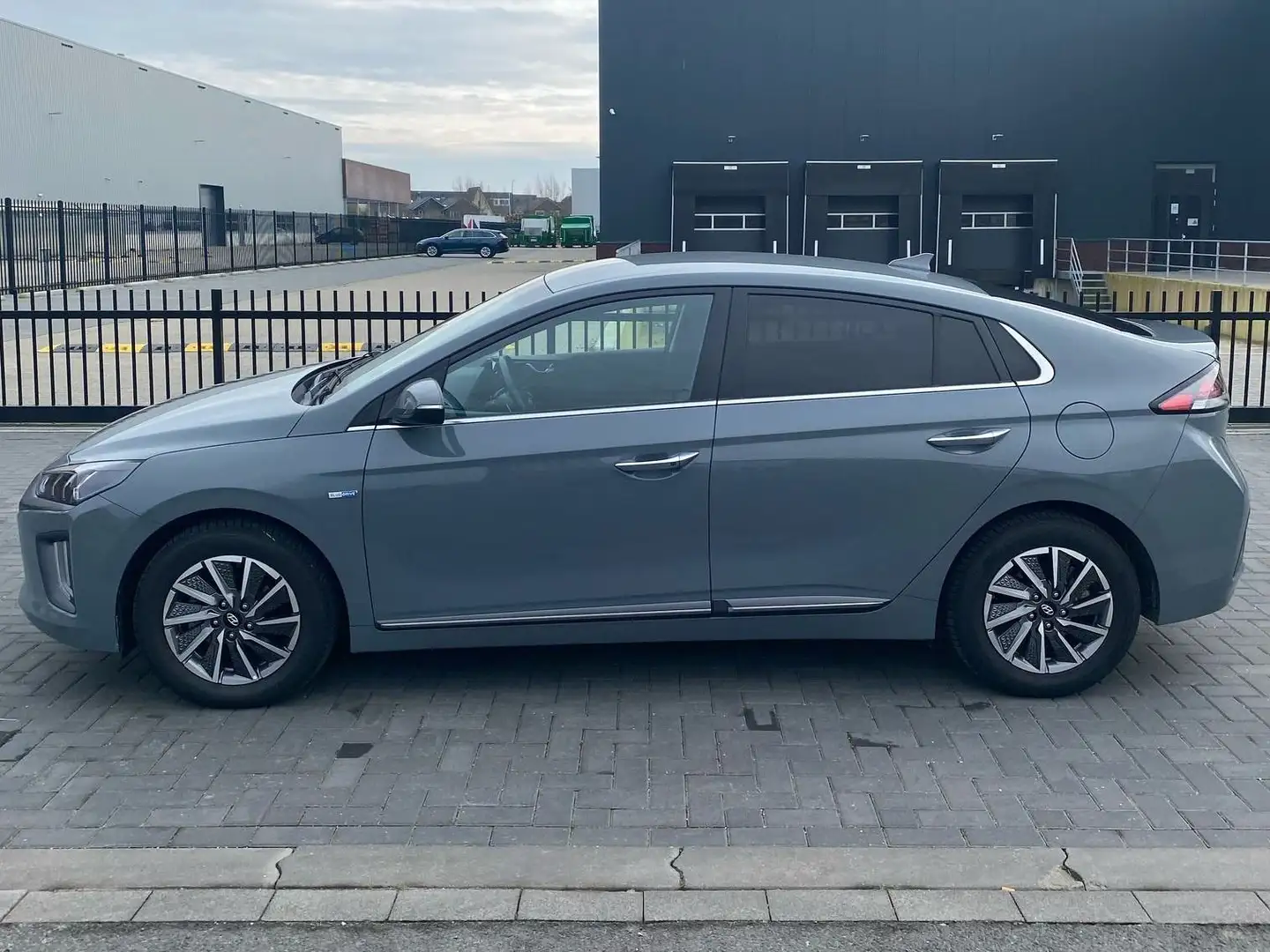 Hyundai IONIQ IONIQ Comfort EV 38 kWh Grijs - 1
