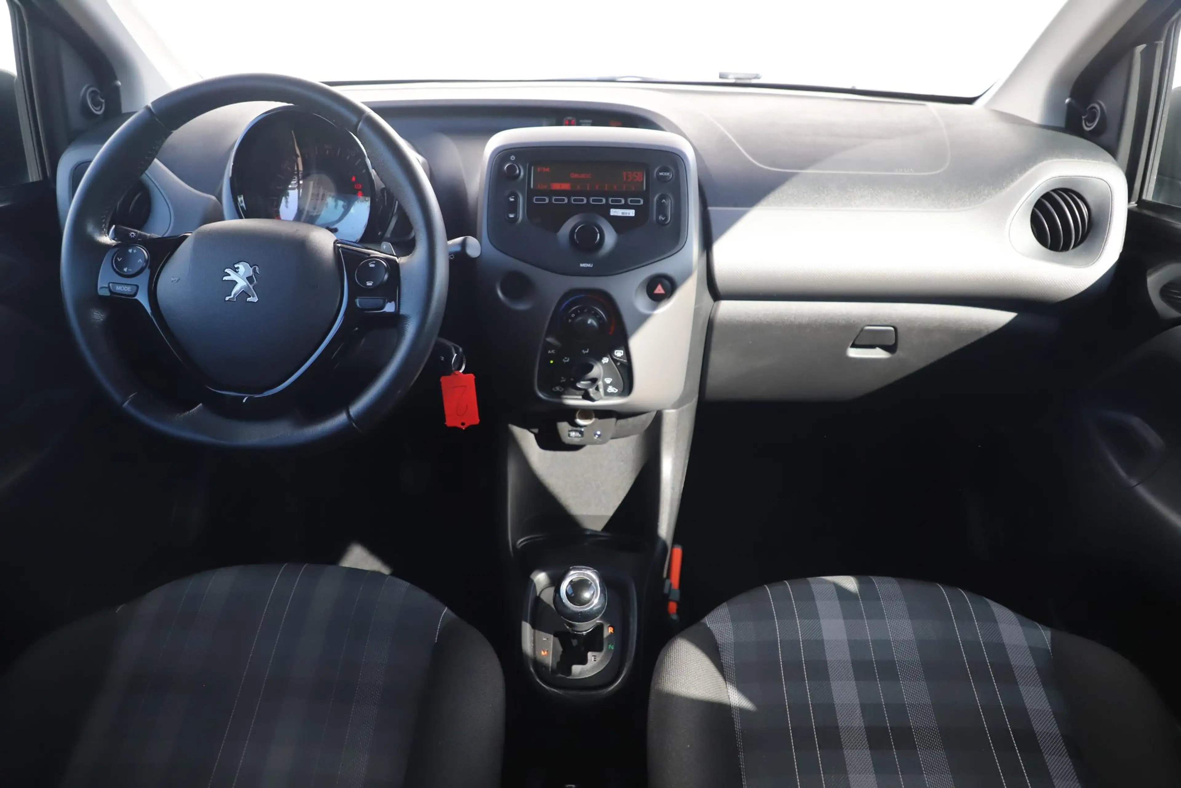 Peugeot 108 1.0 e-VTi Active Automaat Radio Bluetooth Airco LE — photo 9