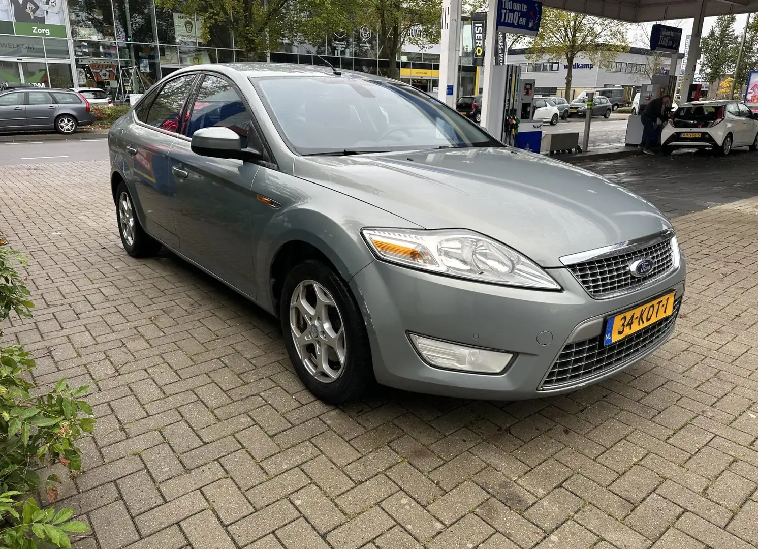 Ford Mondeo 2.0-16V Limited Grijs - 2