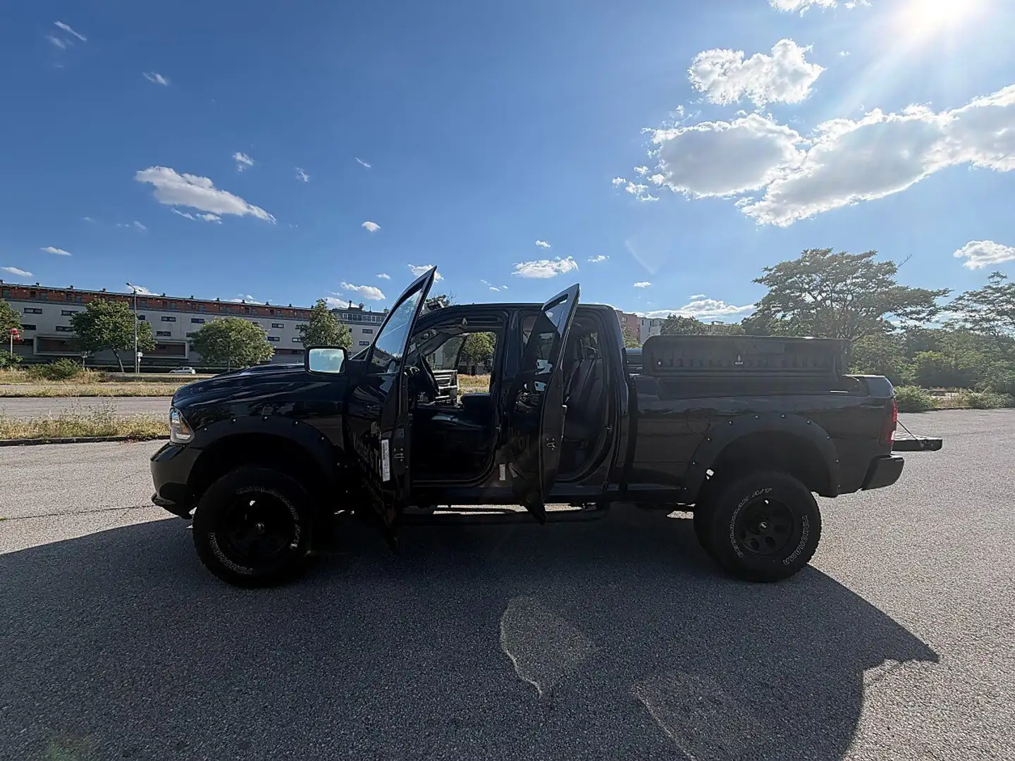 Dodge RAM Schwarz - 2