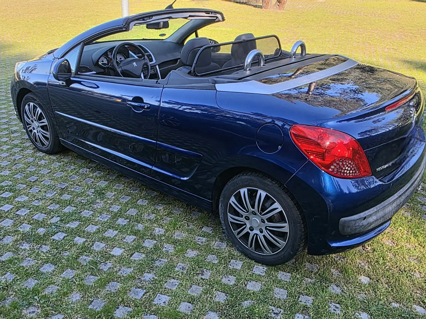Peugeot 207 CC 1.6 VTi 16V 120ch Sport Pack - 2