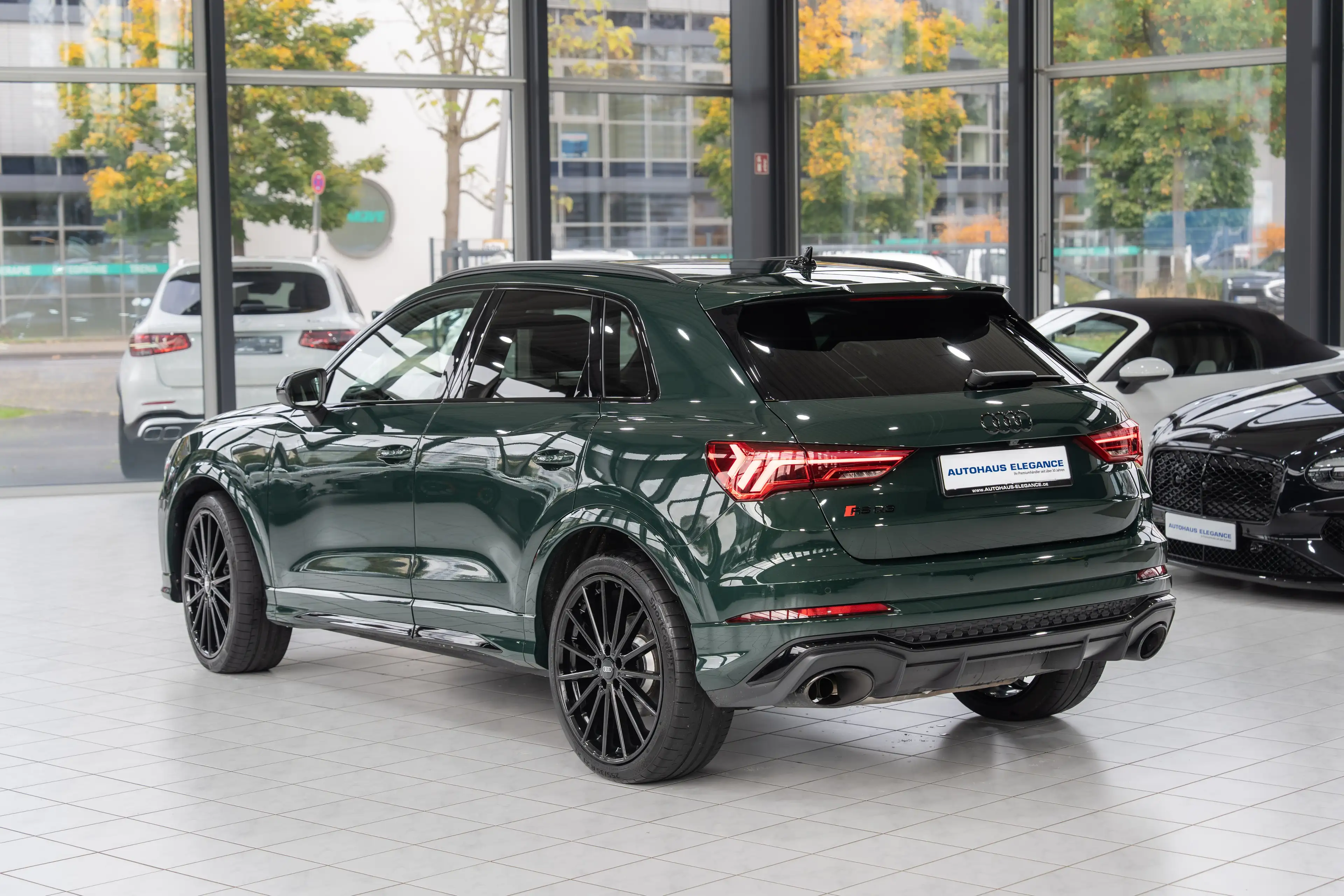 Audi RS Q3 quattro*RS-SPORTABGAS*SPORTSITZE*PANO*1HAND — photo 6