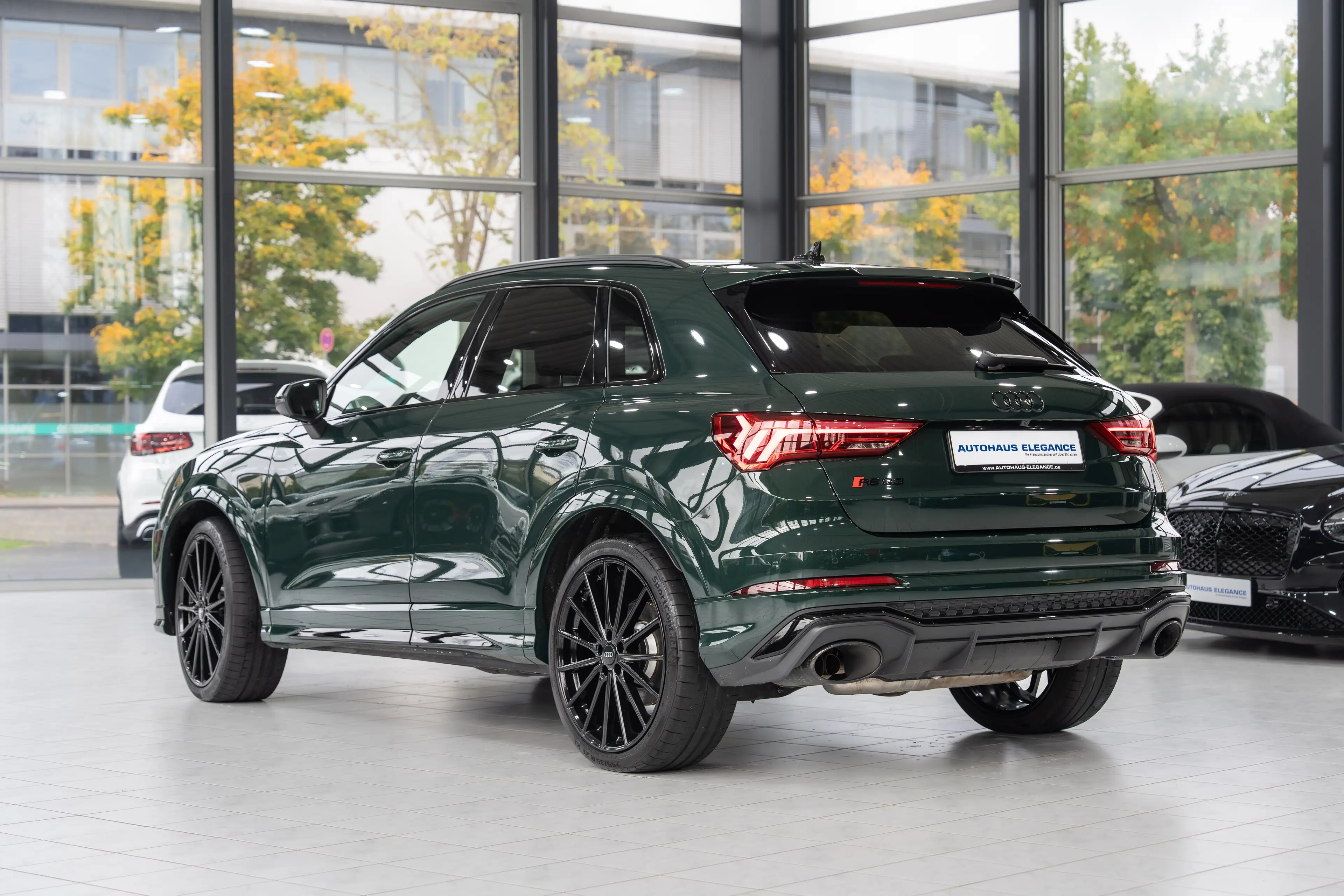 Audi RS Q3 quattro*RS-SPORTABGAS*SPORTSITZE*PANO*1HAND — photo 8