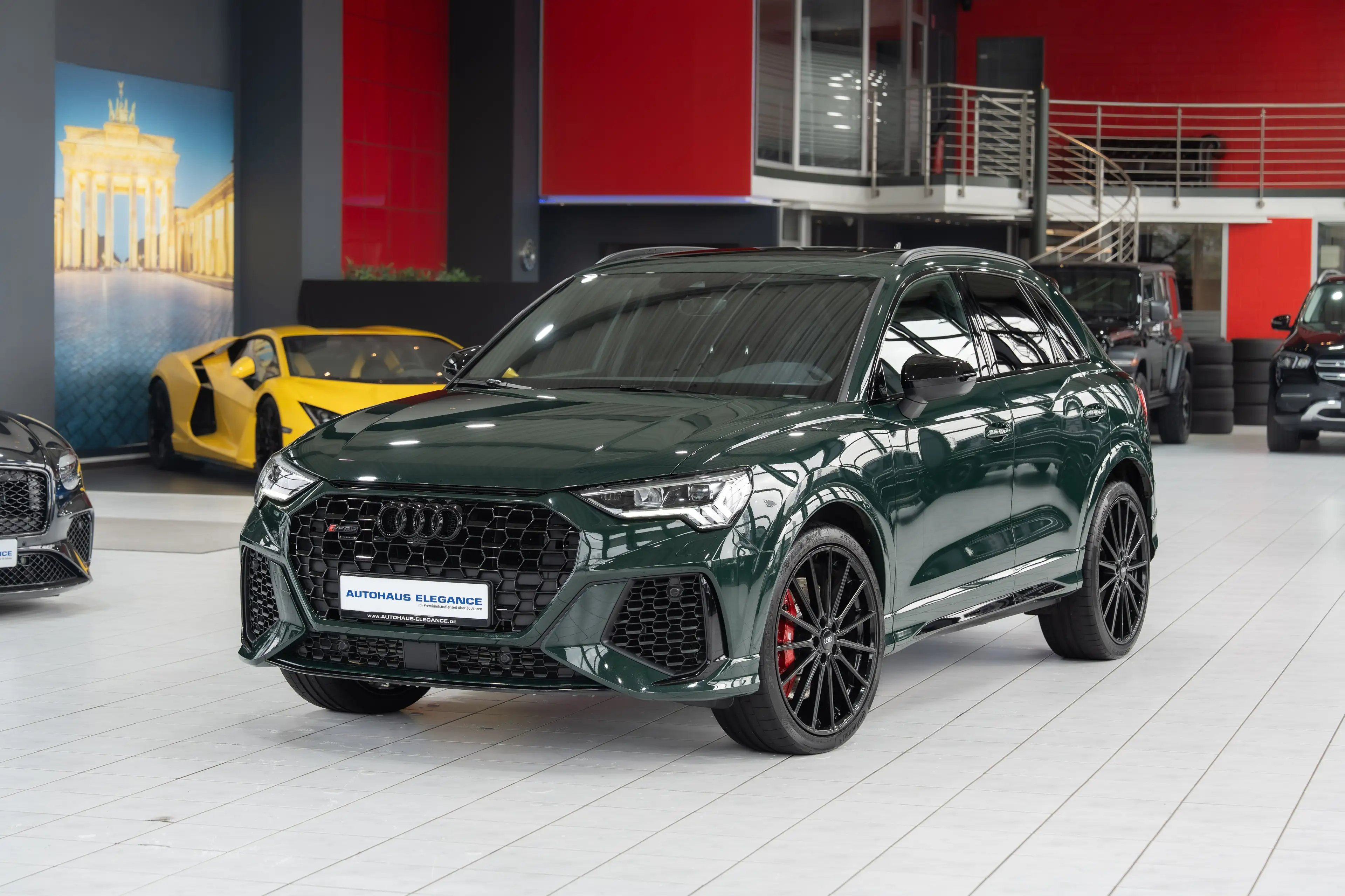 Audi RS Q3 quattro*RS-SPORTABGAS*SPORTSITZE*PANO*1HAND — photo 3