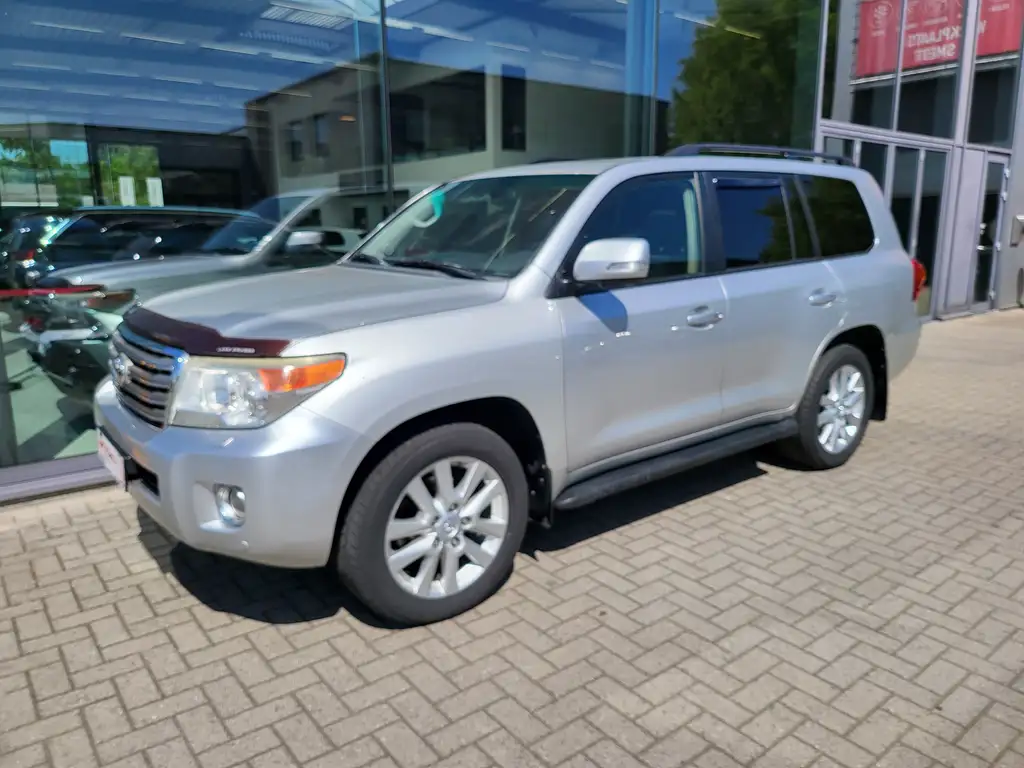 Toyota Land Cruiser 2012 из Европы — купить под ключ
