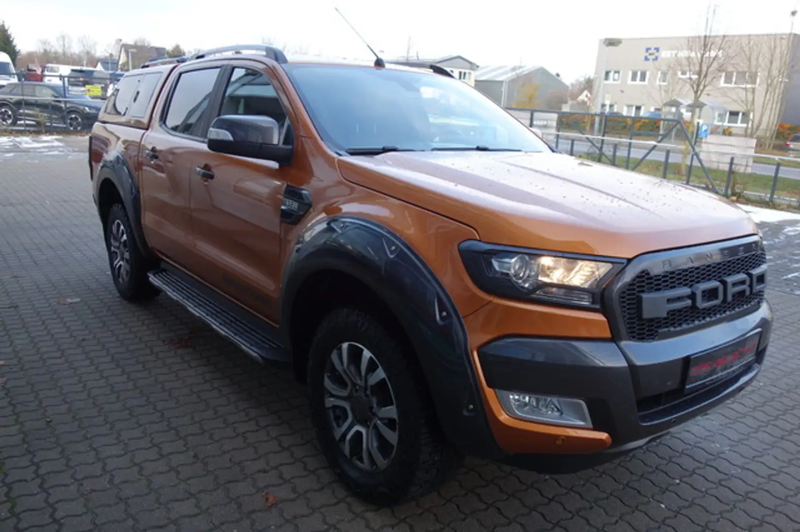 Ford Ranger 3,2 TDCI Wildtrak DoKa4x4 HARDTOP/OFFROAD Orange - 2