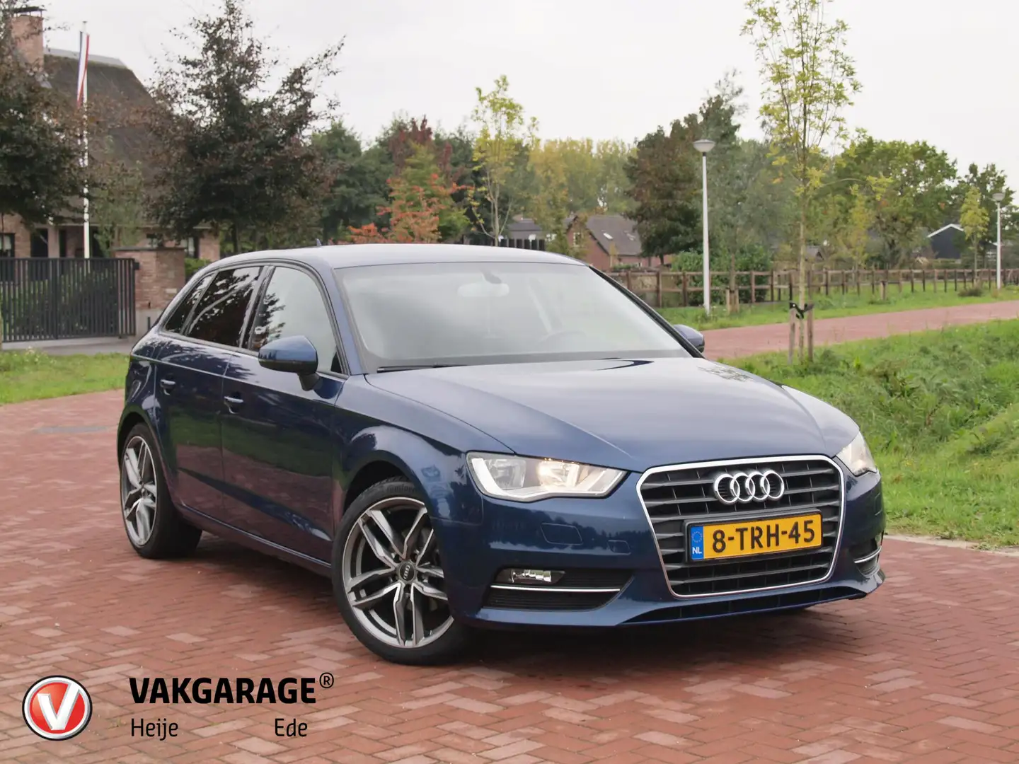 Audi A3 Sportback 1.4 TFSI Ambition Pro Line | S-Tronic Au Bleu - 1