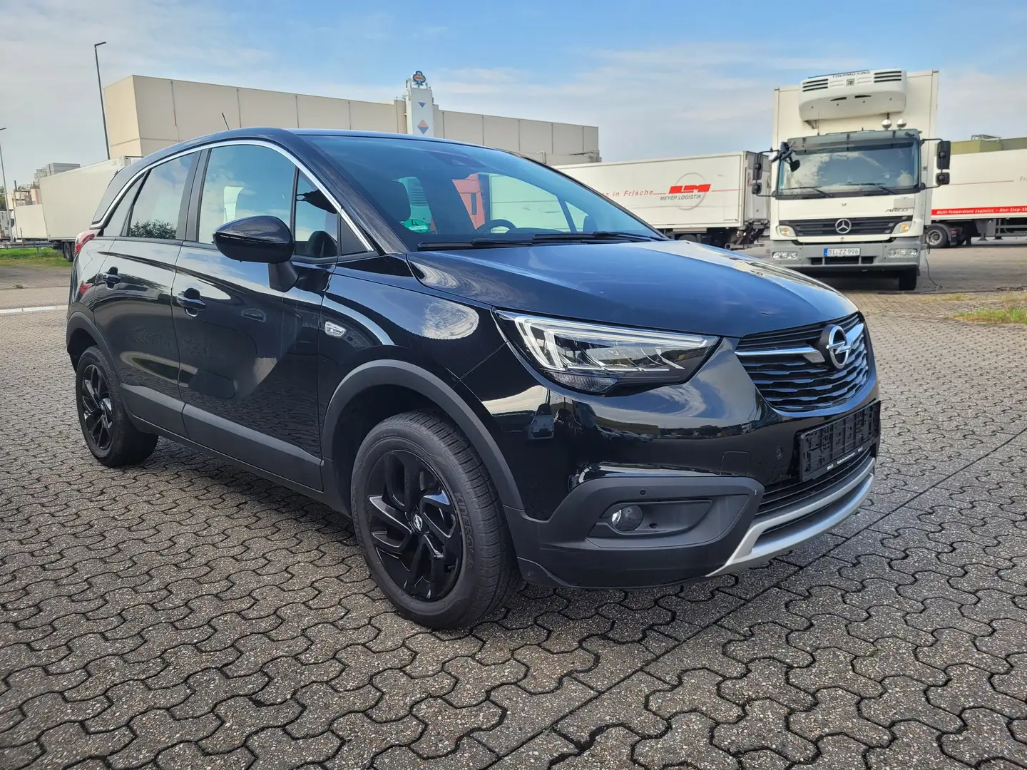 Opel Crossland X Innovation Schwarz - 1