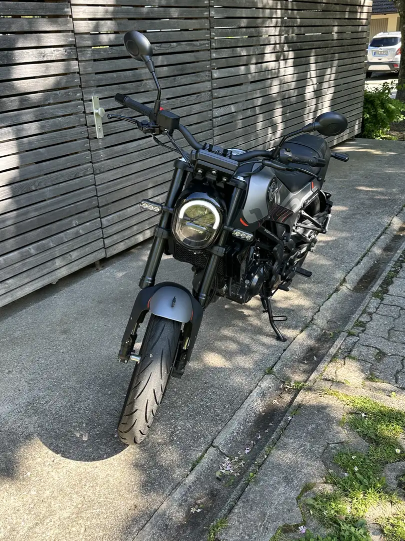 Benelli Leoncino 125 - 1