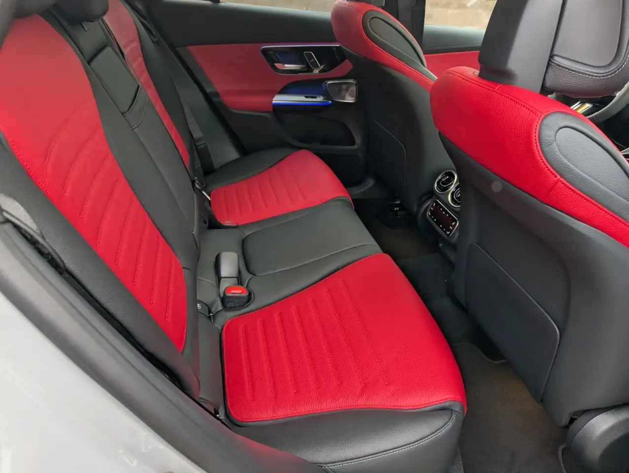 Mercedes-Benz GLC 300 de Coupe AMG Premium Plus fully 14