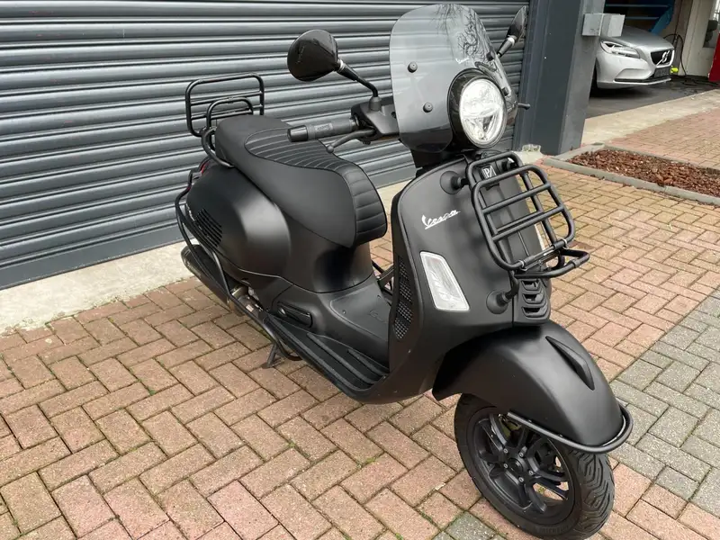 Vespa GTS Super 300 - foto 4