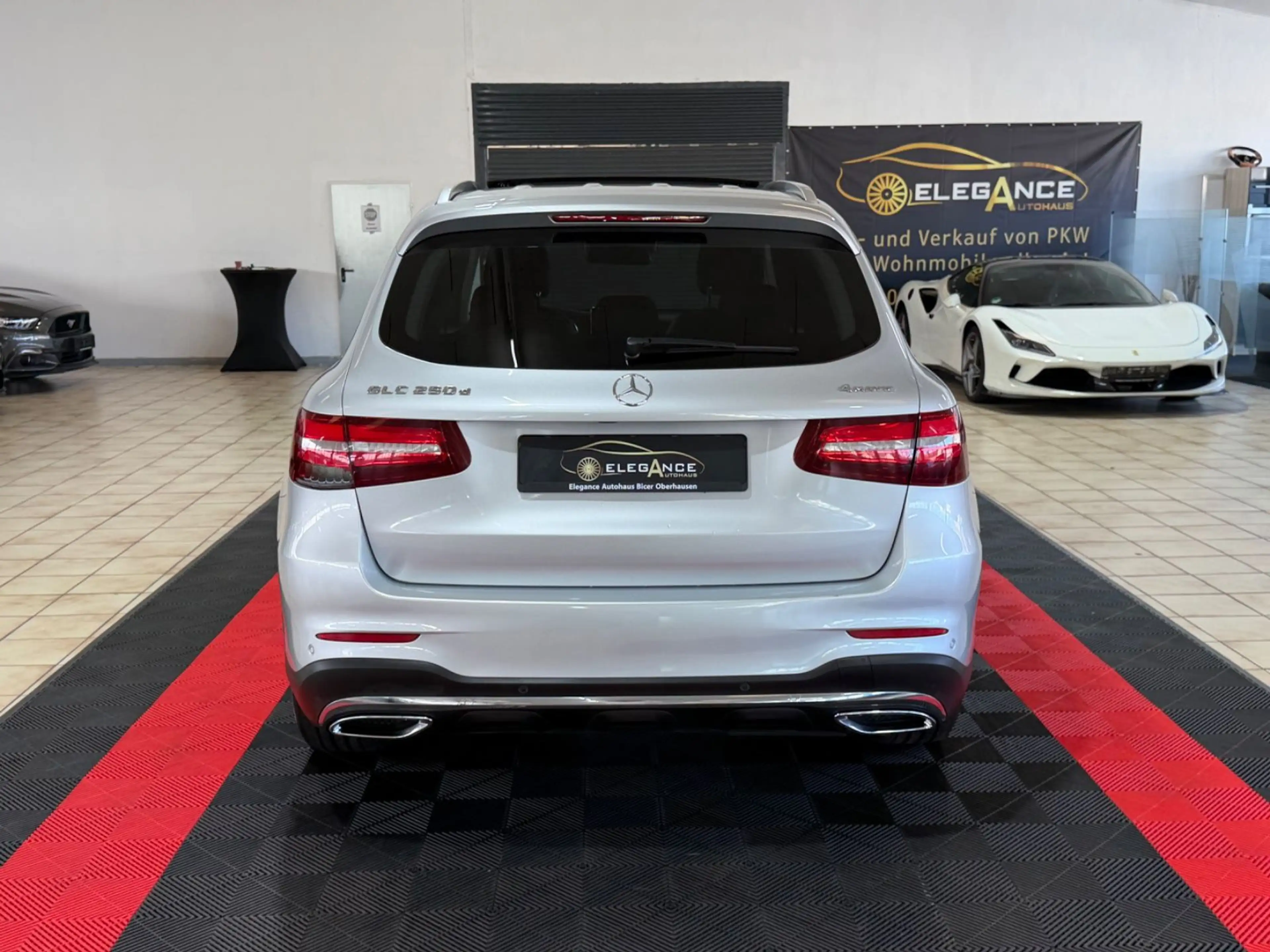 Mercedes-Benz GLC 250 d 4Matic*AMG-LINE*PANO*AMBIENTE*KAMERA* — photo 7