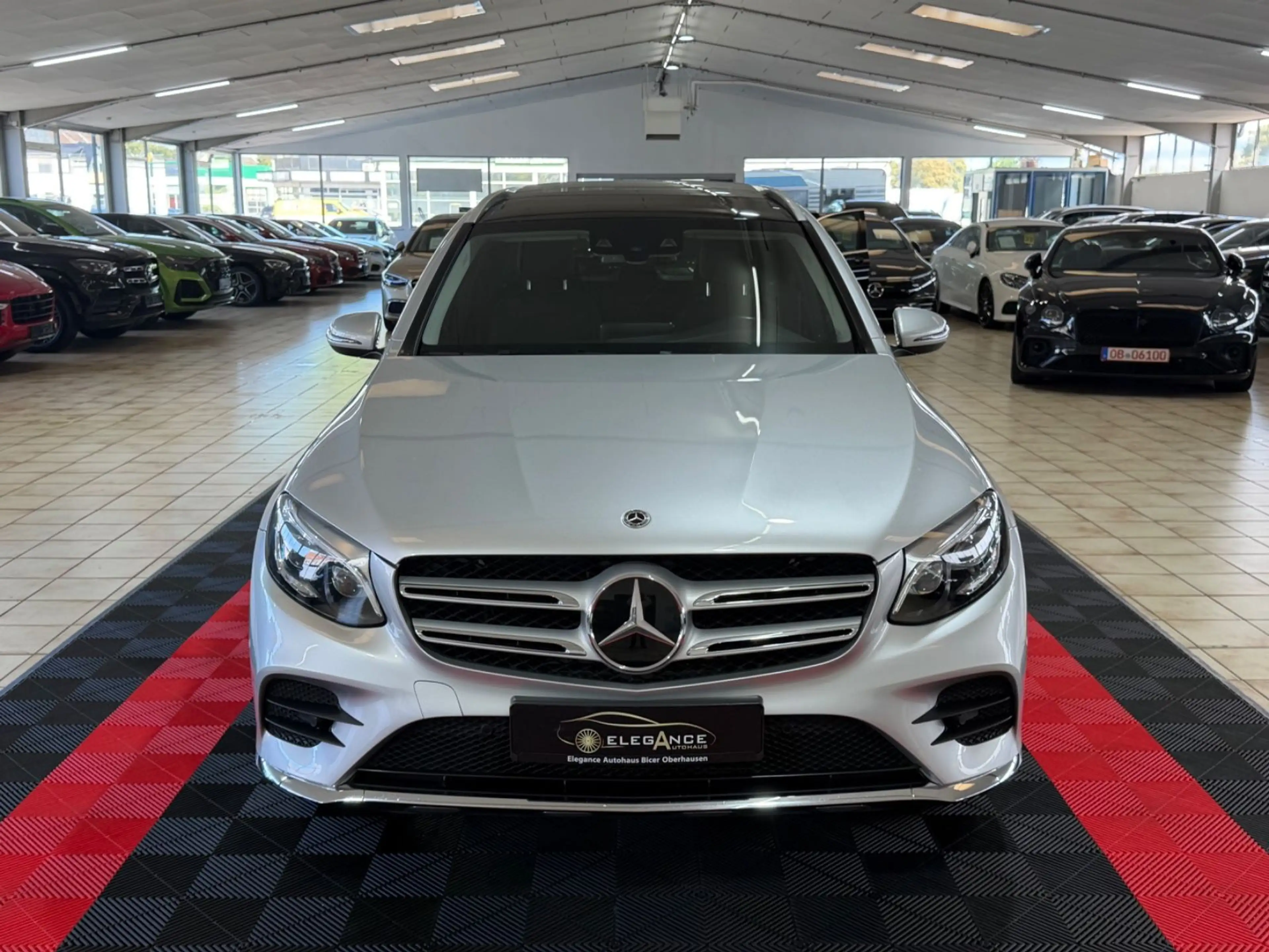 Mercedes-Benz GLC 250 d 4Matic*AMG-LINE*PANO*AMBIENTE*KAMERA* — photo 3