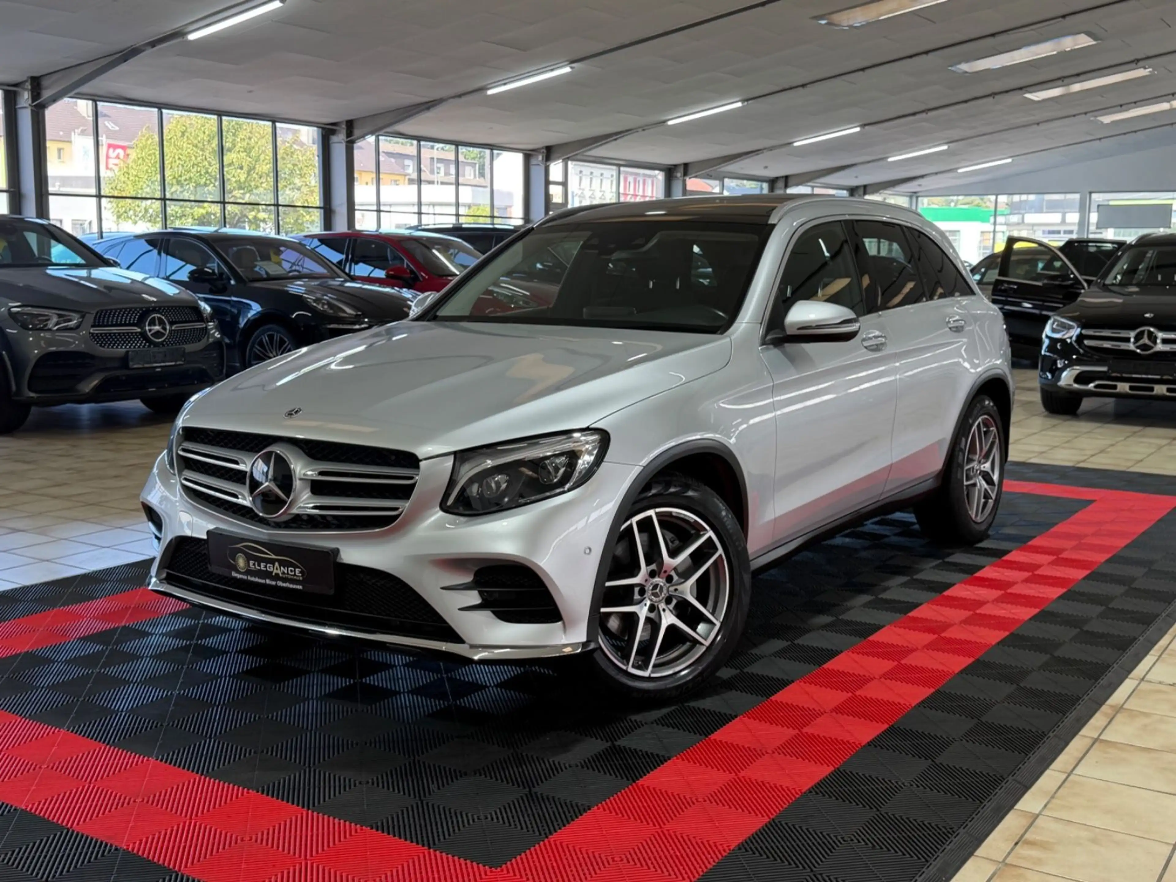 Mercedes-Benz GLC 250 d 4Matic*AMG-LINE*PANO*AMBIENTE*KAMERA*