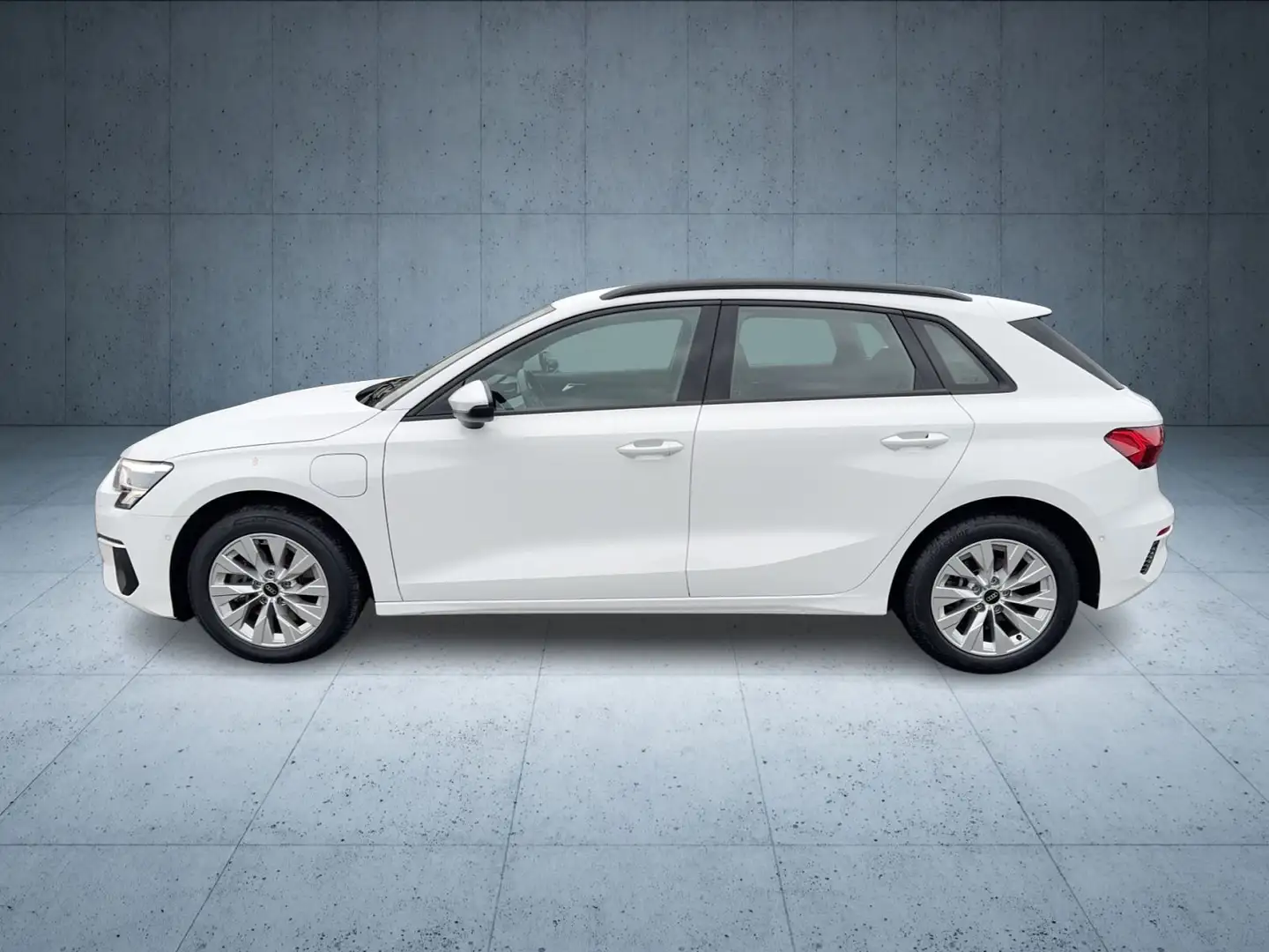 Audi A3 40 TFSI e LED/MMI/ASI/Reling/Temp Weiß - 2