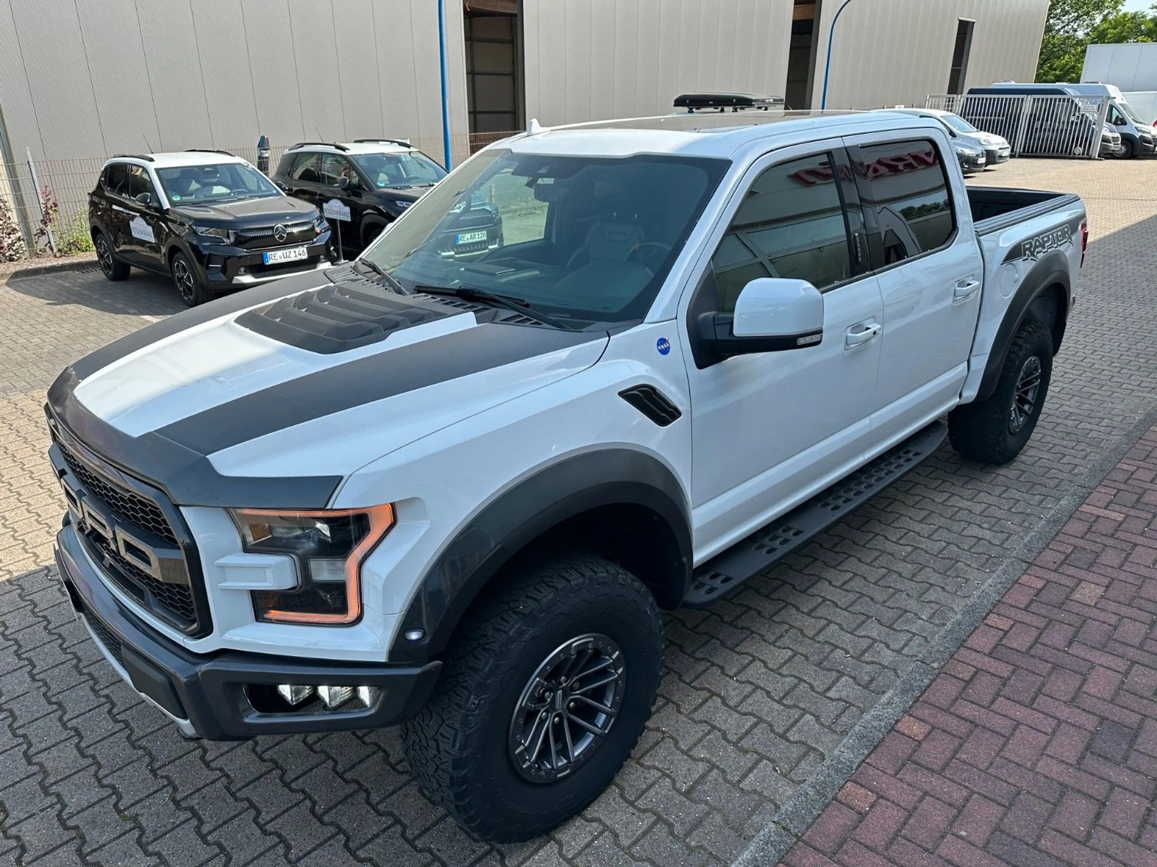 Ford F 150 F150 Raptor - LuxuryPaket, Glasdach, Performance — photo 7