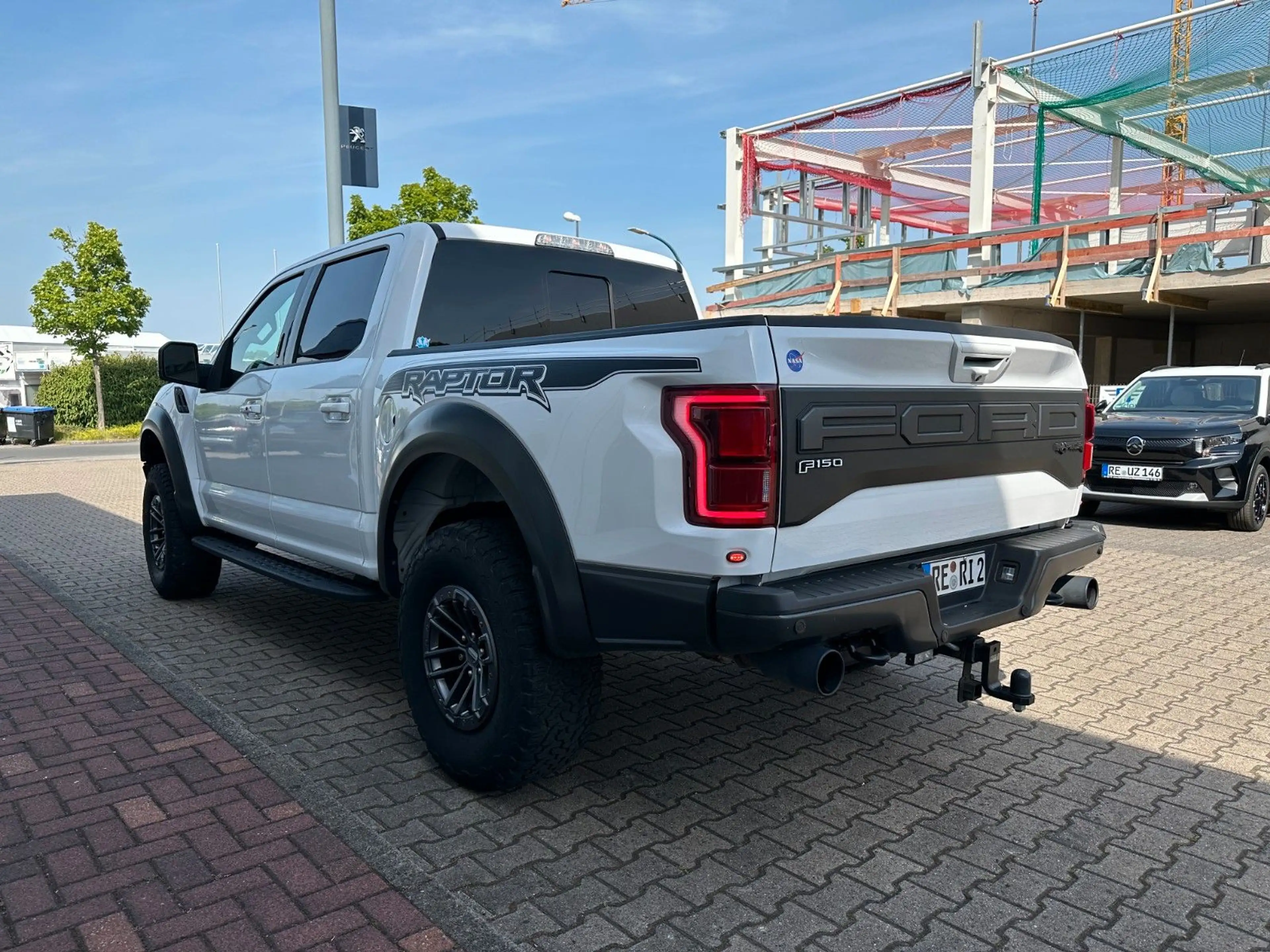 Ford F 150 F150 Raptor - LuxuryPaket, Glasdach, Performance — photo 5
