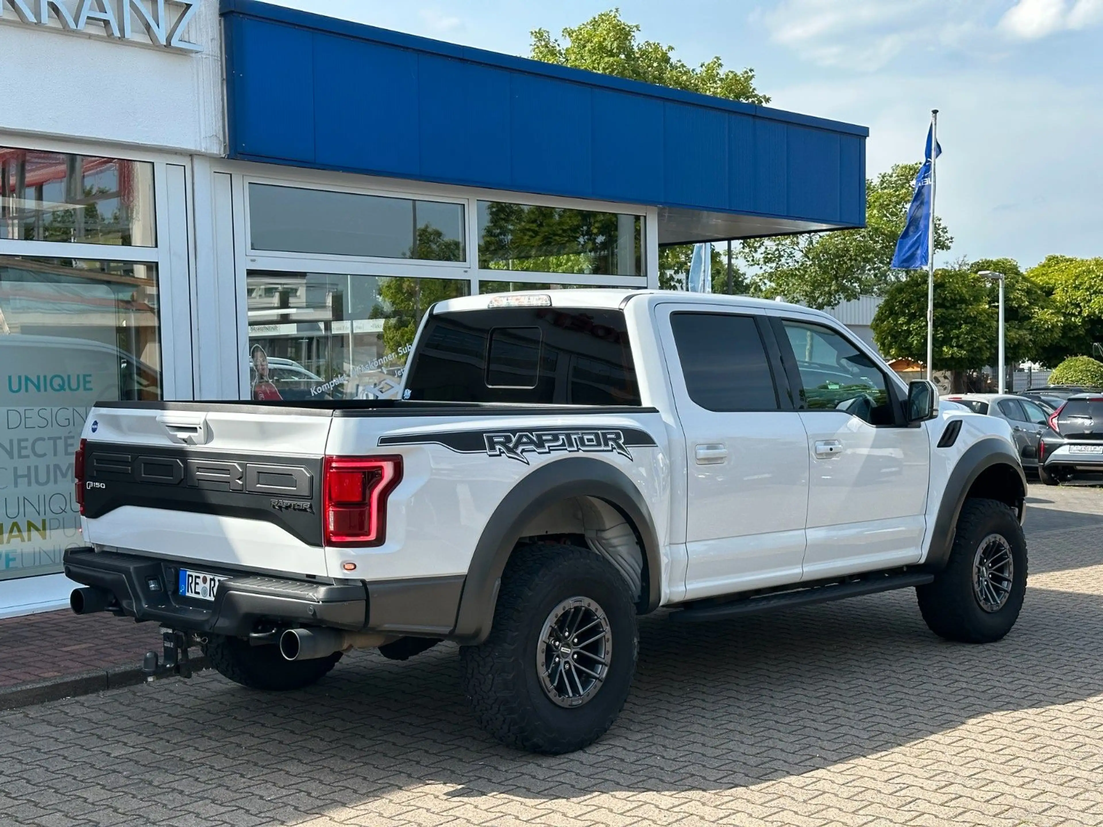 Ford F 150 F150 Raptor - LuxuryPaket, Glasdach, Performance — photo 4