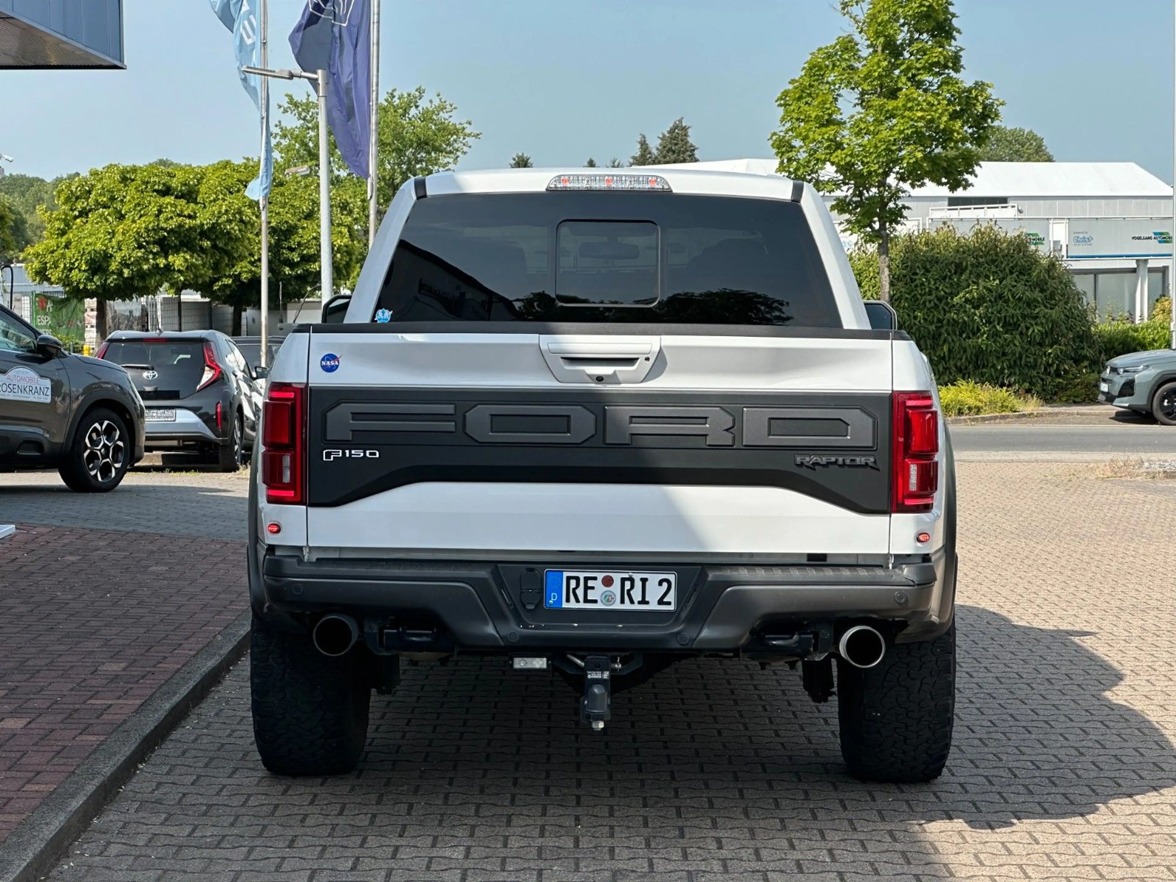Ford F 150 F150 Raptor - LuxuryPaket, Glasdach, Performance — photo 6