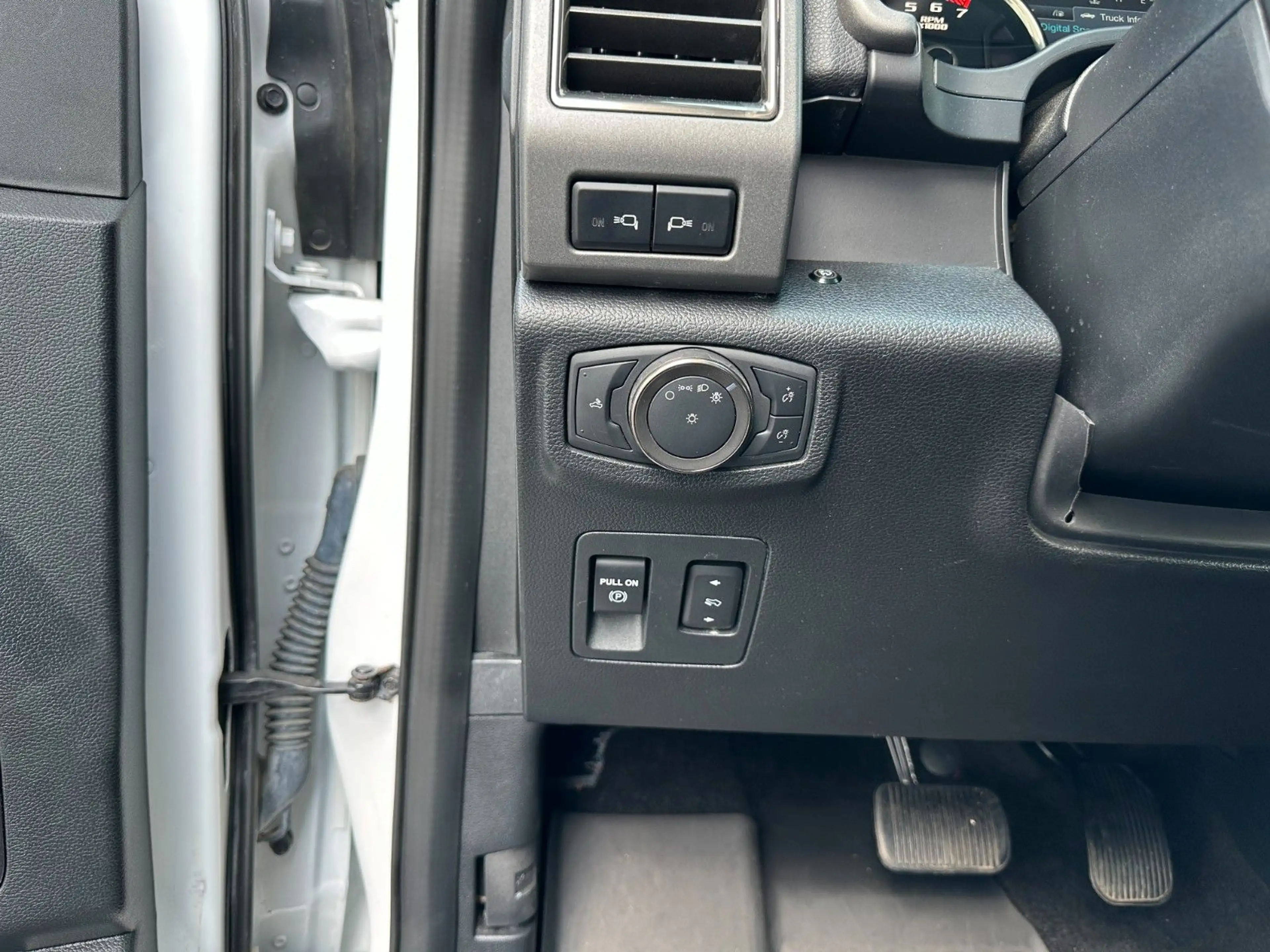 Ford F 150 F150 Raptor - LuxuryPaket, Glasdach, Performance — photo 13