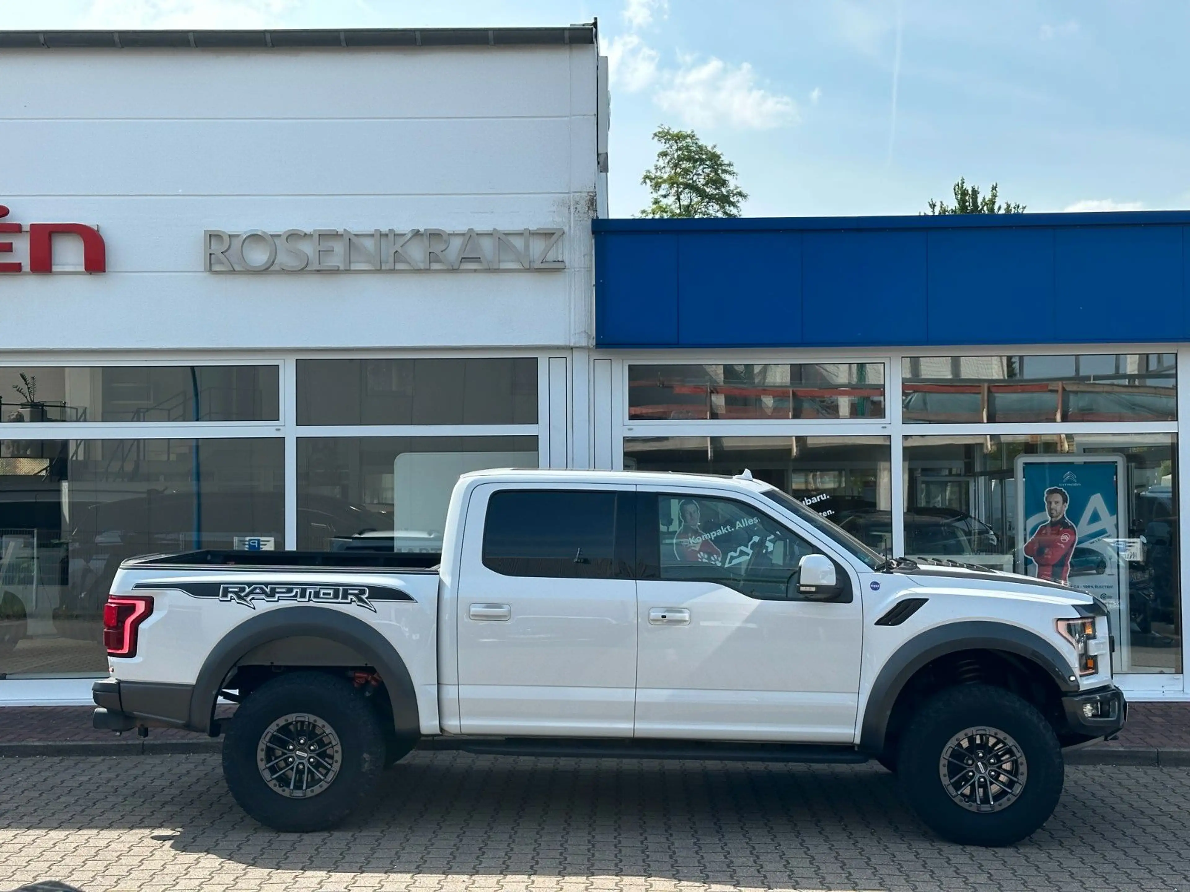 Ford F 150 F150 Raptor - LuxuryPaket, Glasdach, Performance — photo 2