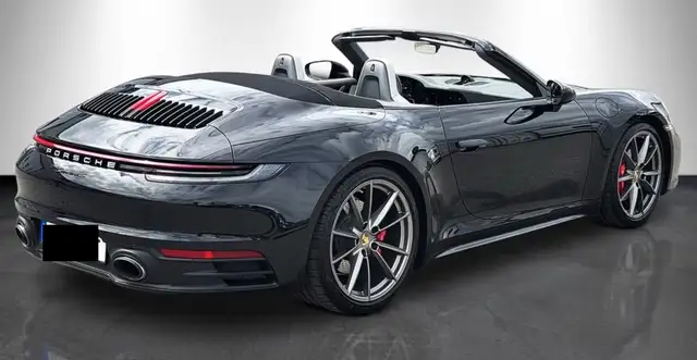 Porsche 911 view 12