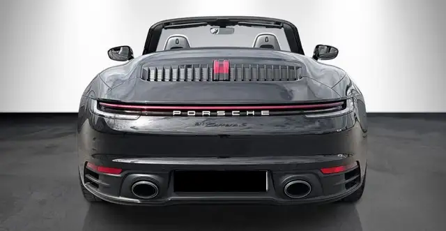 Porsche 911 view 13