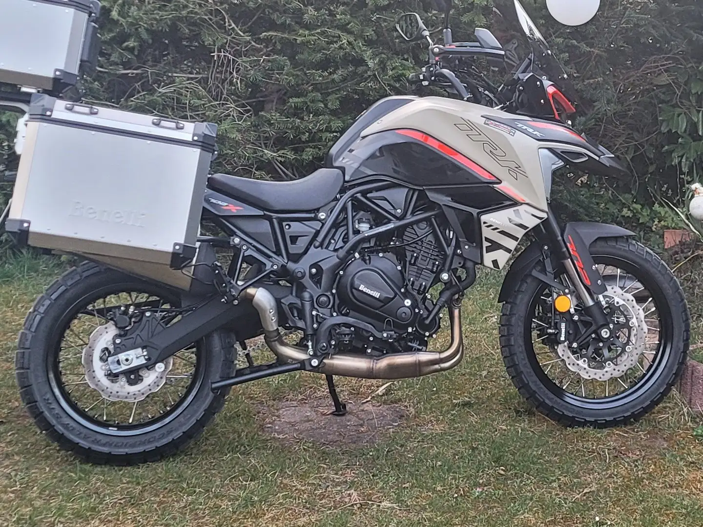 Benelli TRK 702 TRK 702x Bej - 1