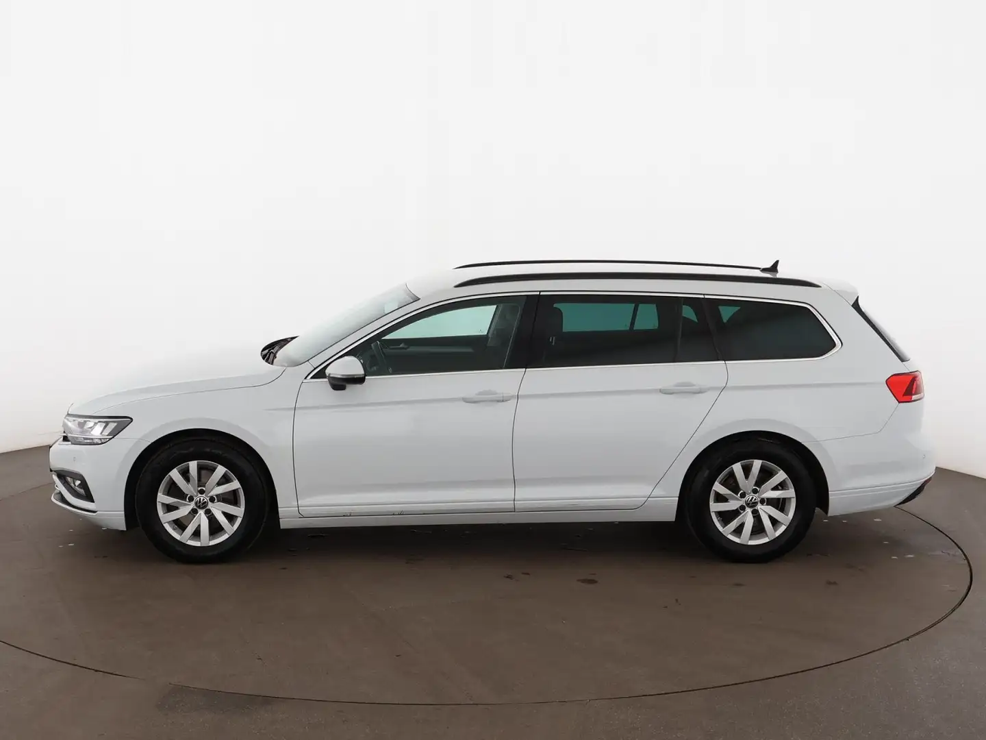 Volkswagen Passat Variant 2.0 TDI Business Aut LED RADAR NAV Weiß - 2