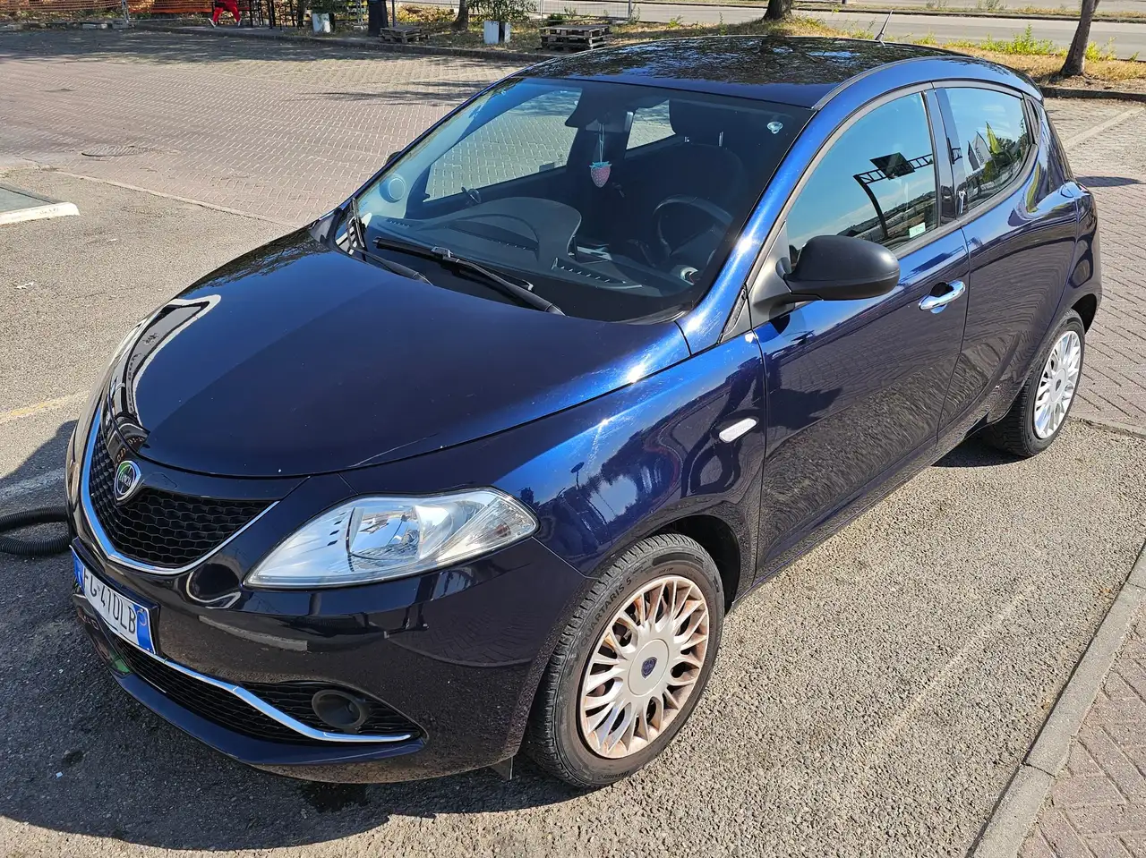 Lancia Ypsilon