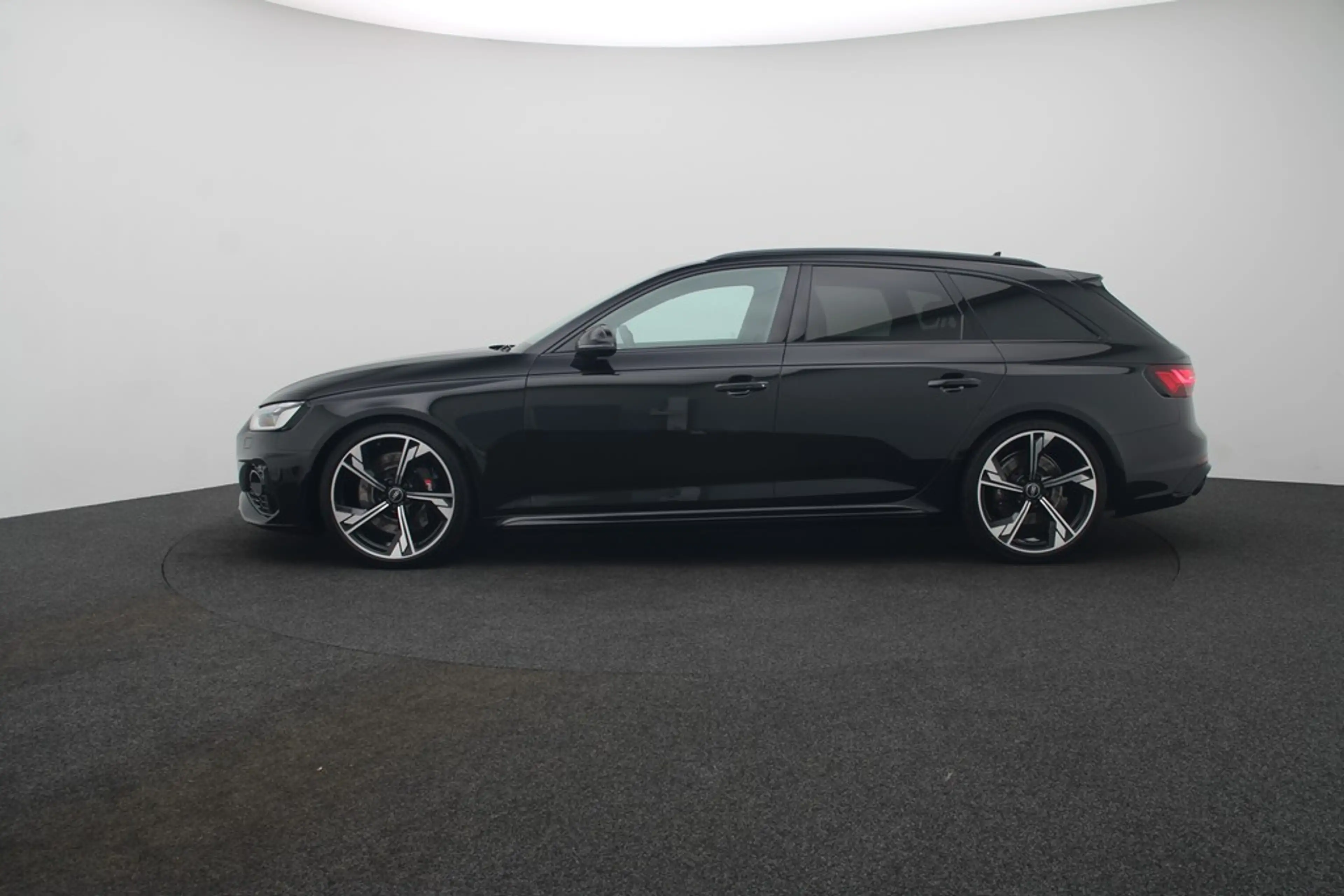 Audi RS4 Avant 2.9 TFSI quattro . Navi B&O ACC — photo 2