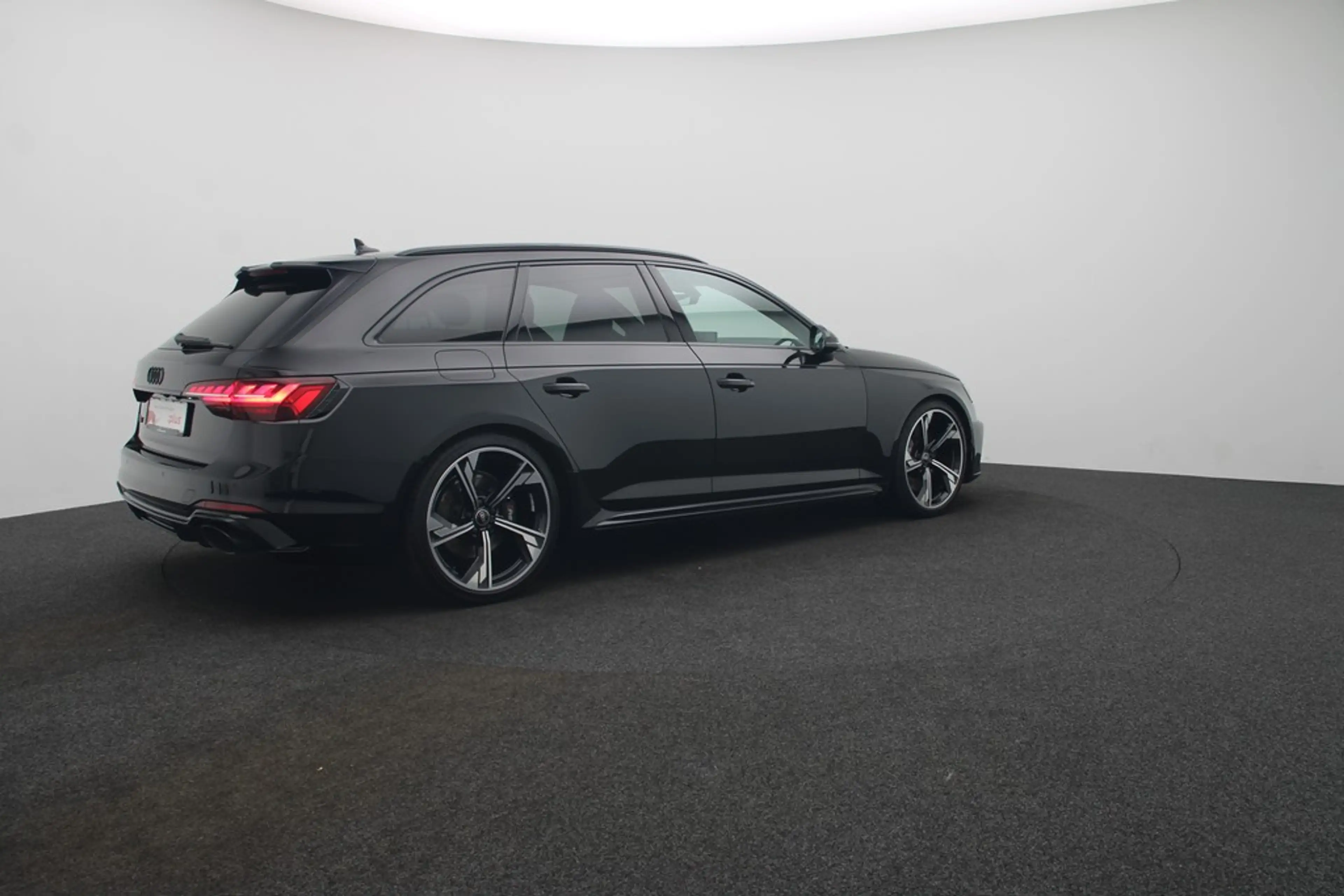 Audi RS4 Avant 2.9 TFSI quattro . Navi B&O ACC — photo 5