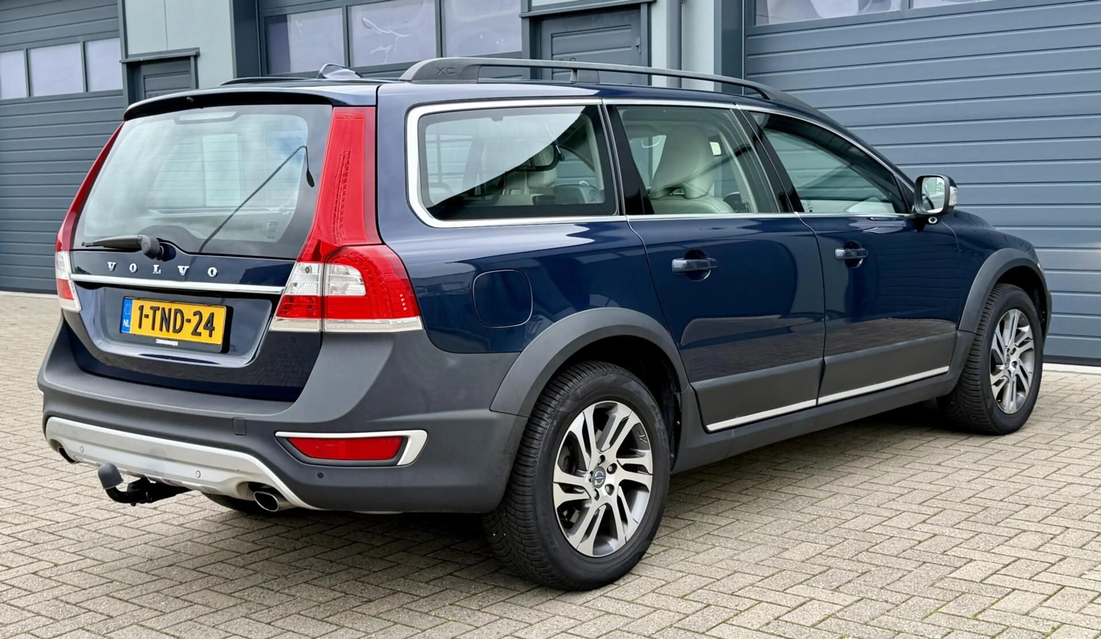 Volvo XC70 2.0 T5 FWD 245pk Nordic+ | UNIEK | Trekhaak | Zeer — photo 10