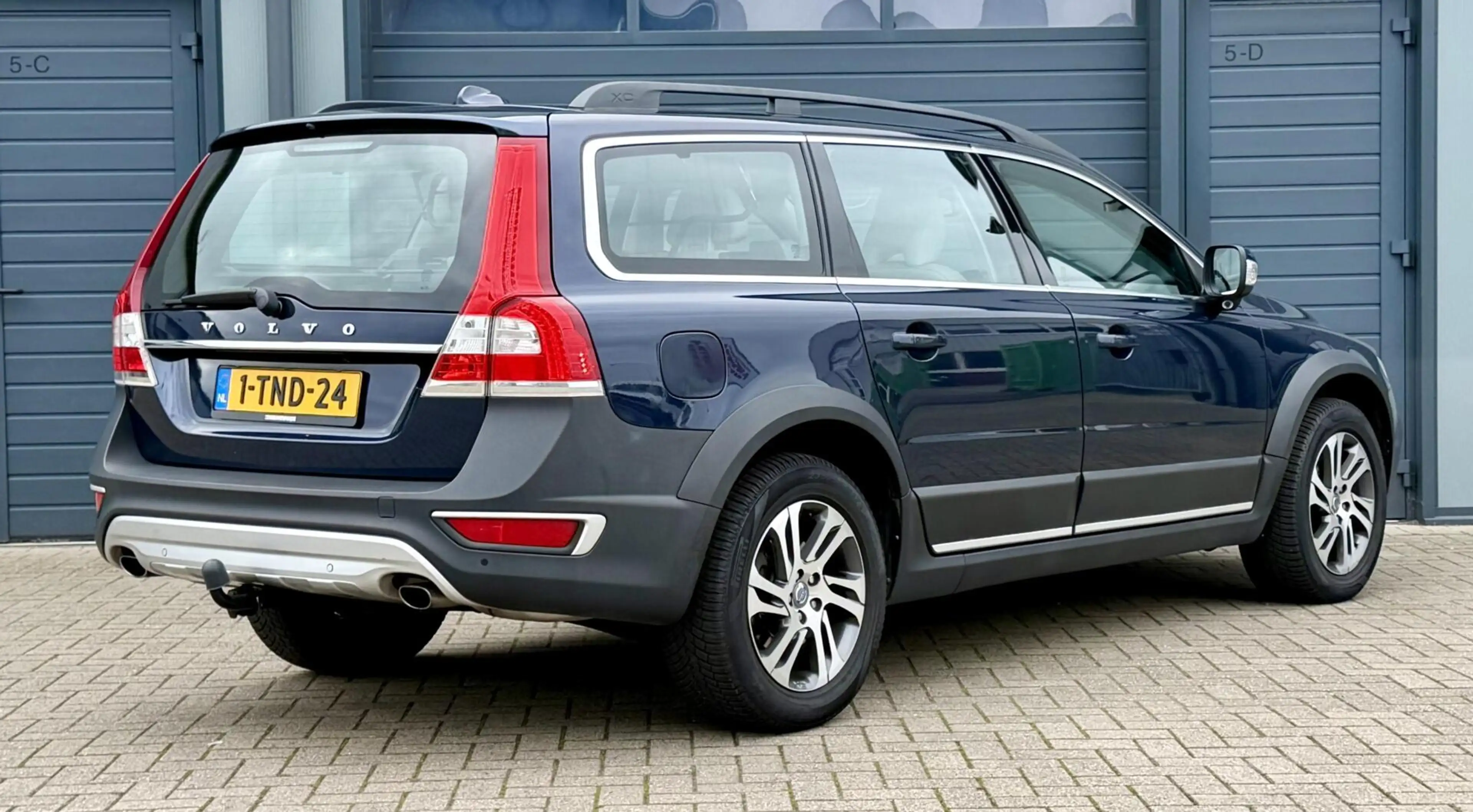 Volvo XC70 2.0 T5 FWD 245pk Nordic+ | UNIEK | Trekhaak | Zeer — photo 2