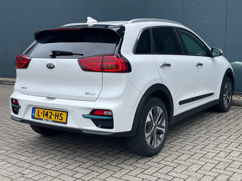 Kia e-Niro ExecutiveLine 64 kWh — photo 3