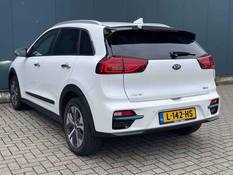 Kia e-Niro ExecutiveLine 64 kWh — photo 4