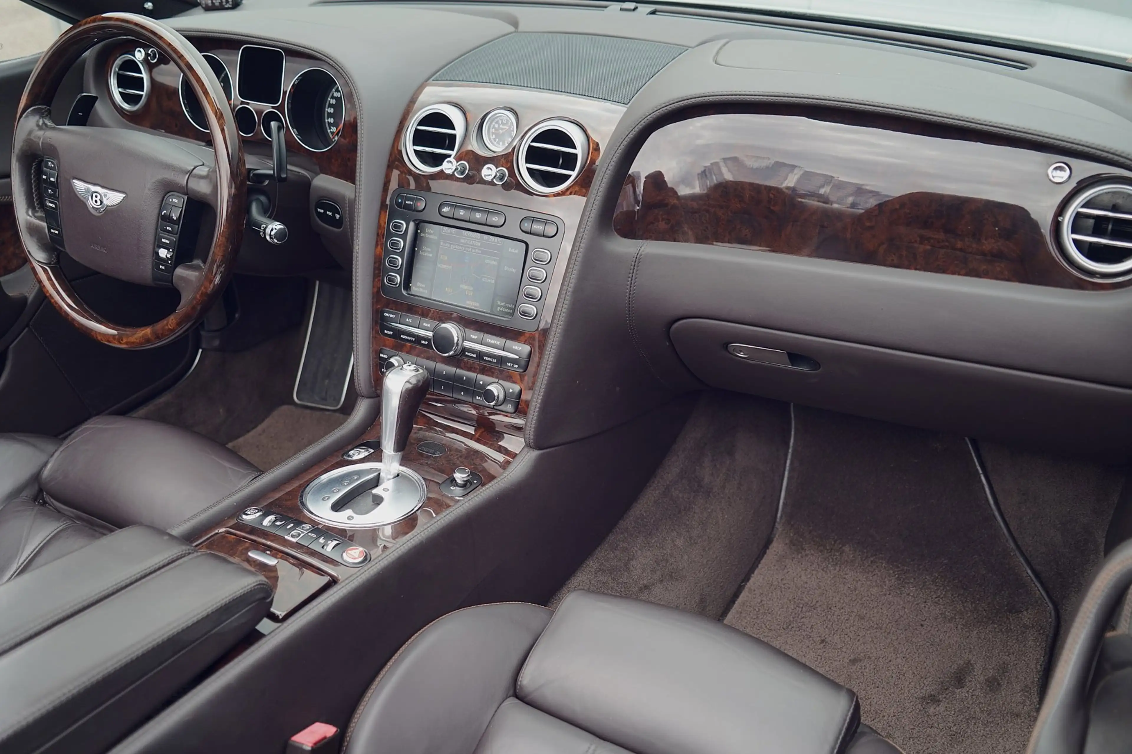 Bentley Continental GTC 6.0 W12 / Navi / Leder / Memory stoel / Luchtverin — photo 4