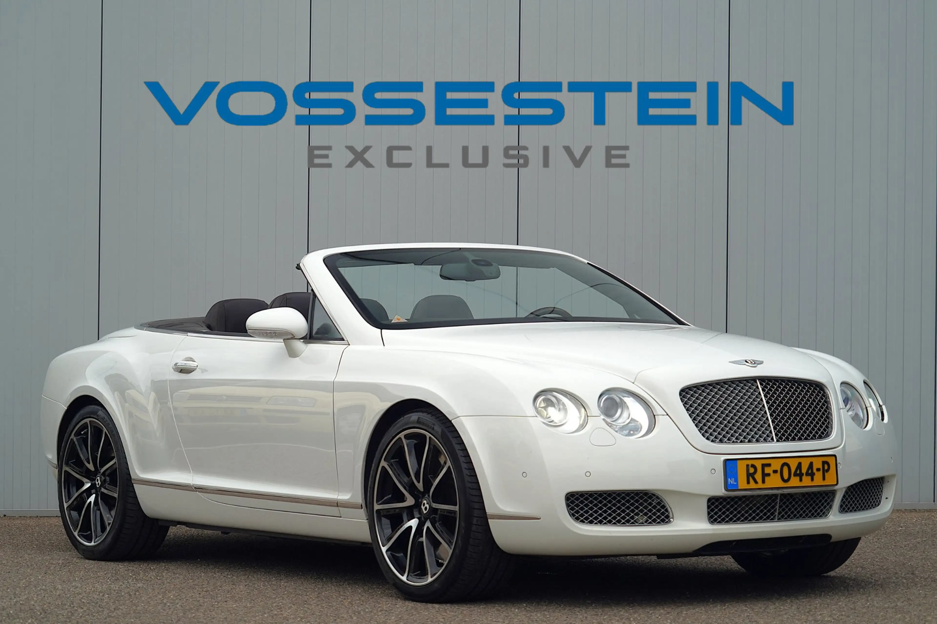Bentley Continental GTC 6.0 W12 / Navi / Leder / Memory stoel / Luchtverin — photo 26