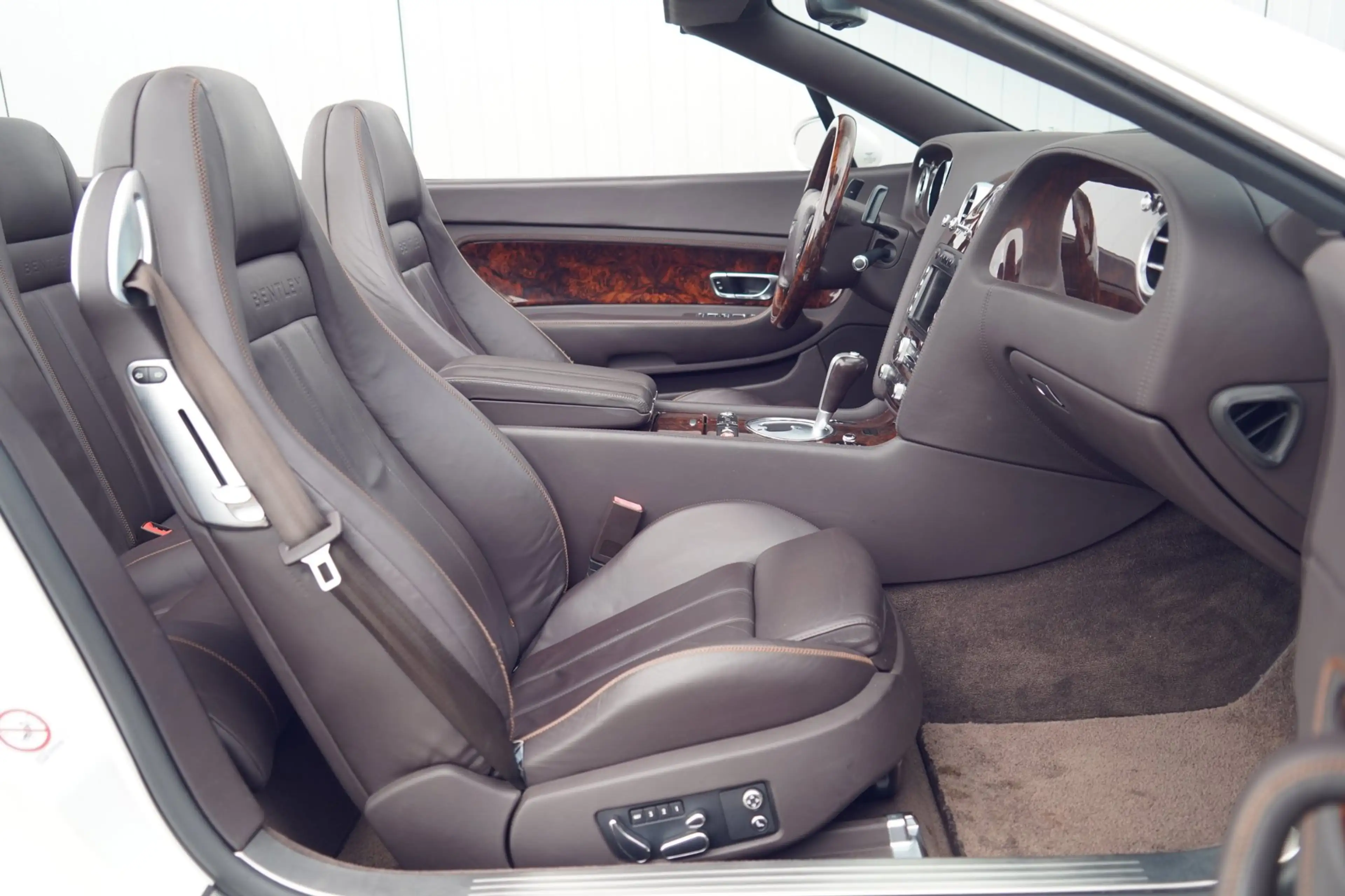 Bentley Continental GTC 6.0 W12 / Navi / Leder / Memory stoel / Luchtverin — photo 5