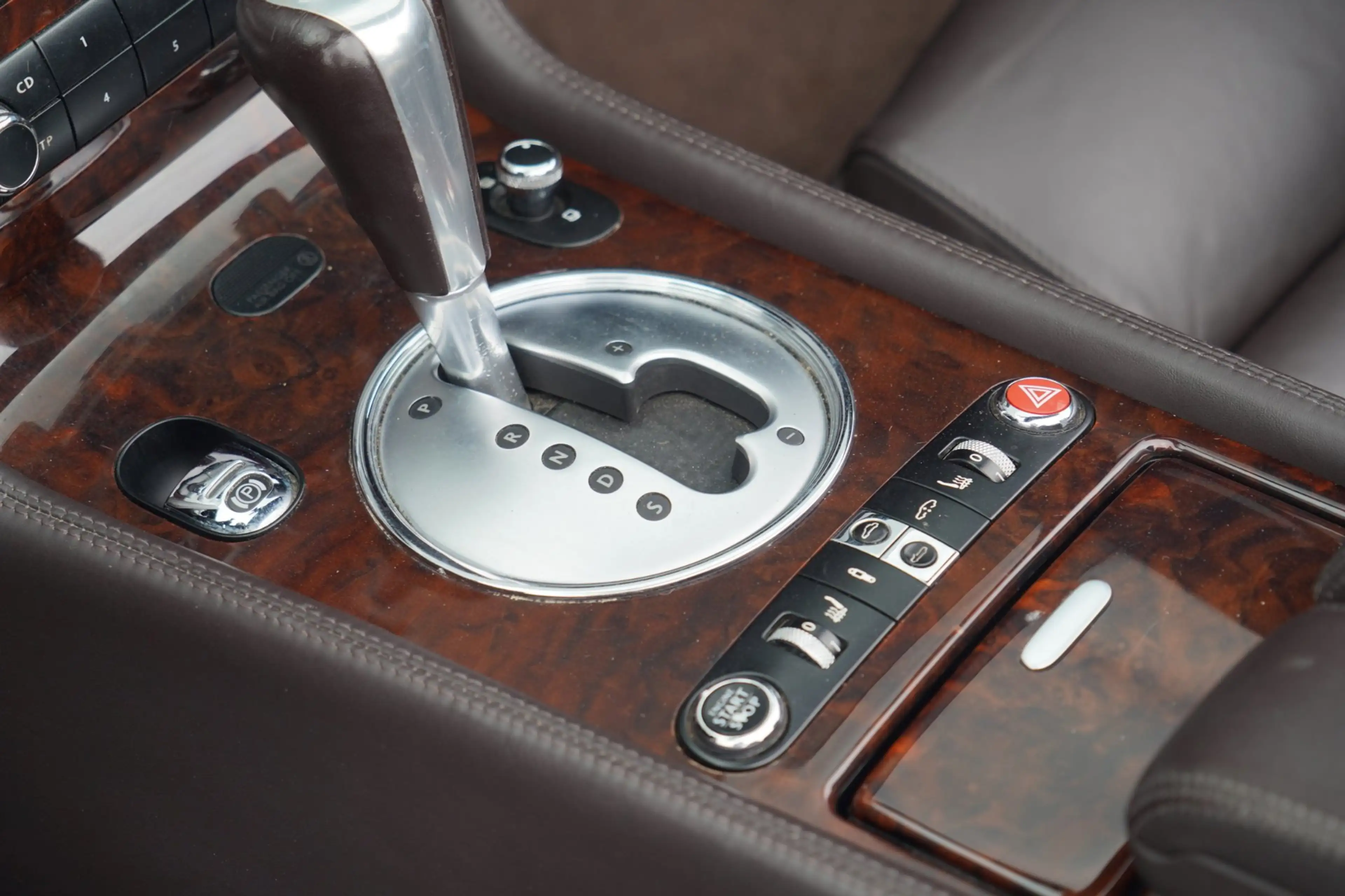 Bentley Continental GTC 6.0 W12 / Navi / Leder / Memory stoel / Luchtverin — photo 15