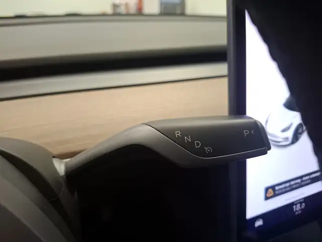 Tesla Model 3 view 16