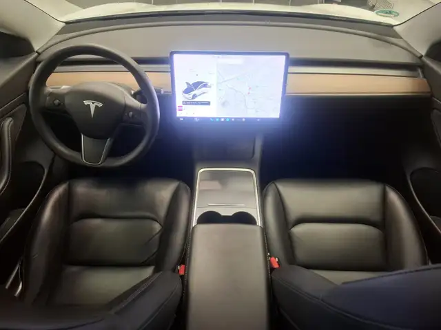 Tesla Model 3 view 20