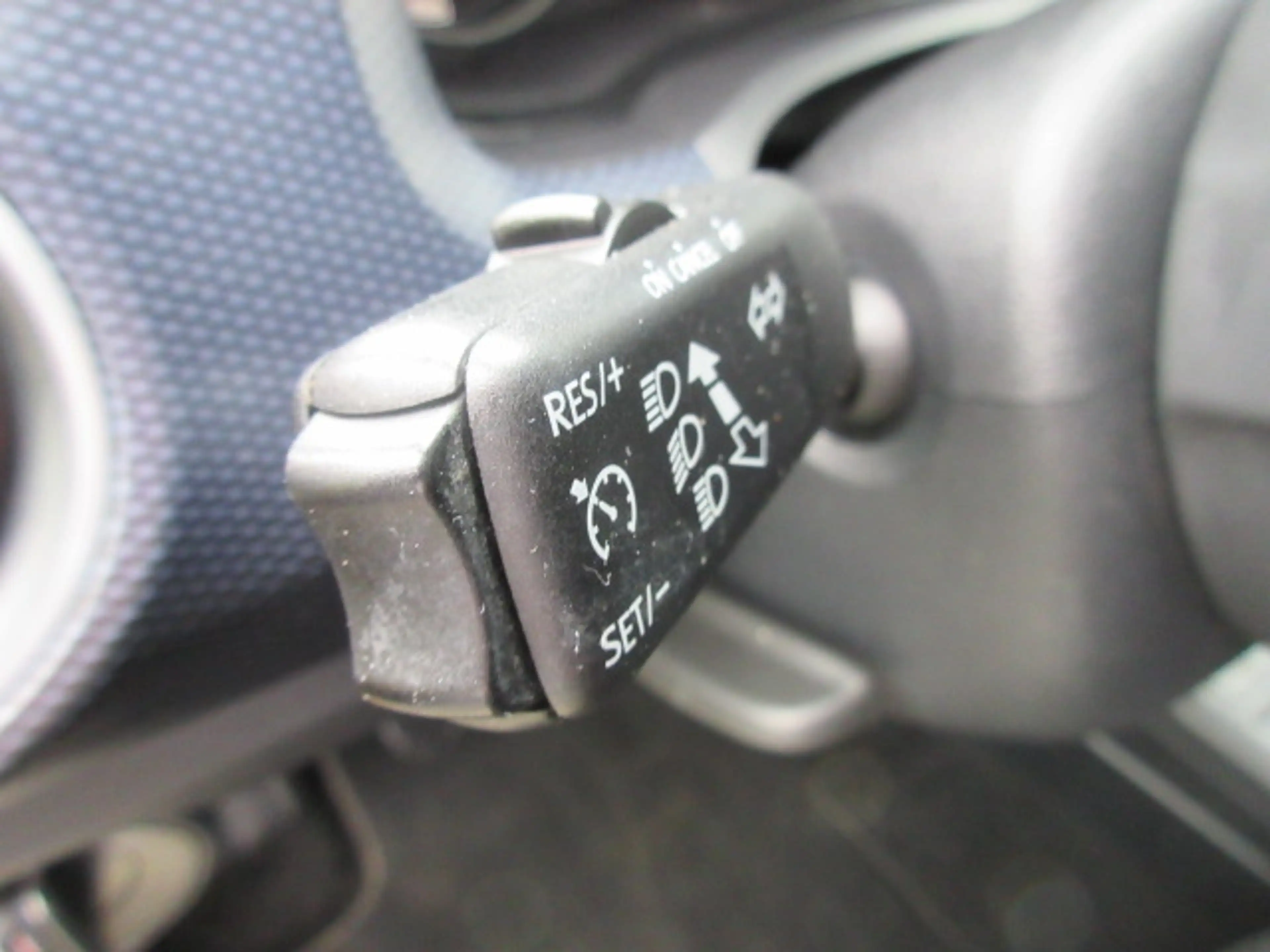 Volkswagen up! UNITED 1.0 NAVIV. KAMERA ALU PRIVACY APS SITZHEIZUNG CLIMATRONIC eFH ZV — photo 12