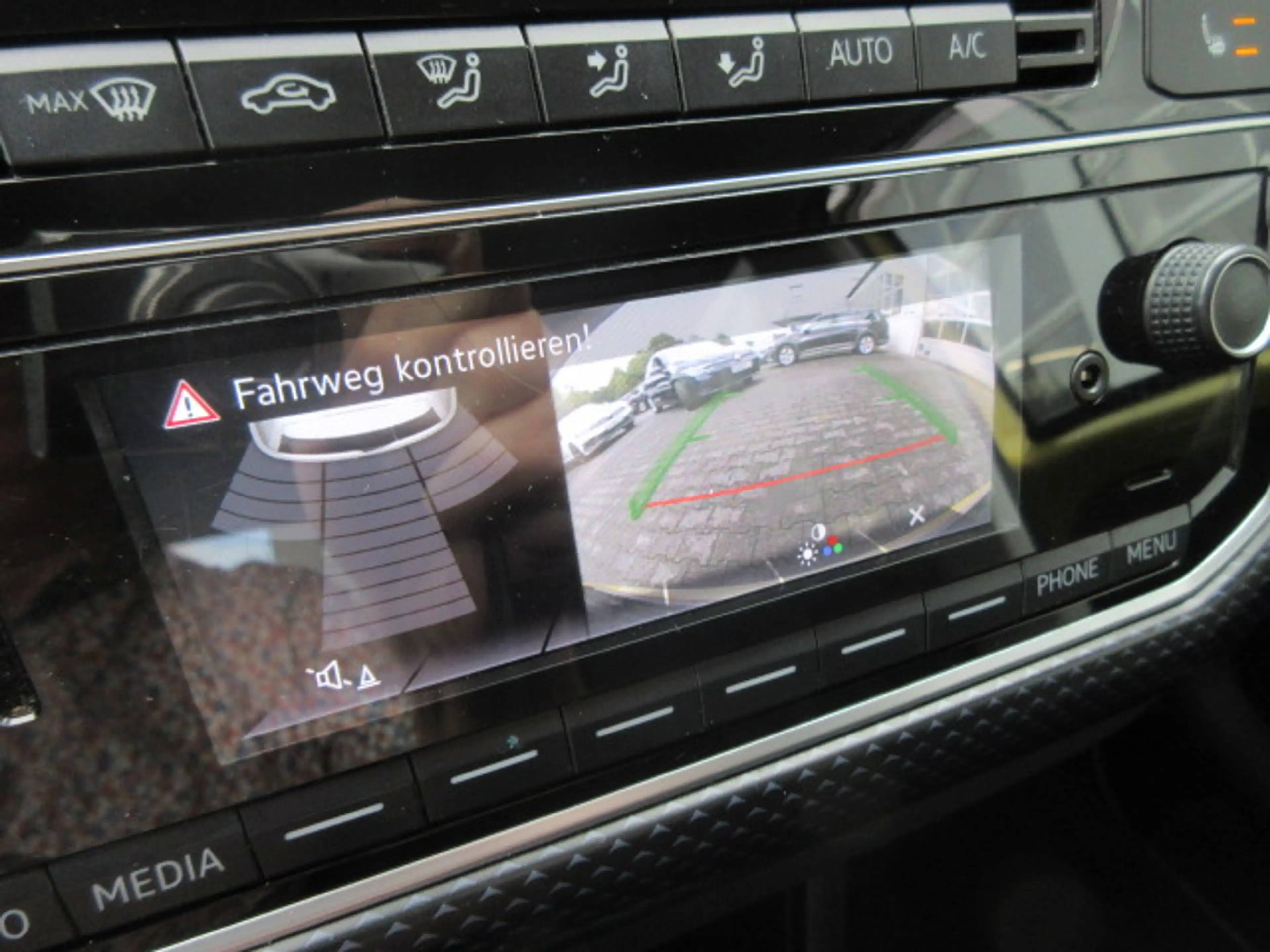 Volkswagen up! UNITED 1.0 NAVIV. KAMERA ALU PRIVACY APS SITZHEIZUNG CLIMATRONIC eFH ZV — photo 10