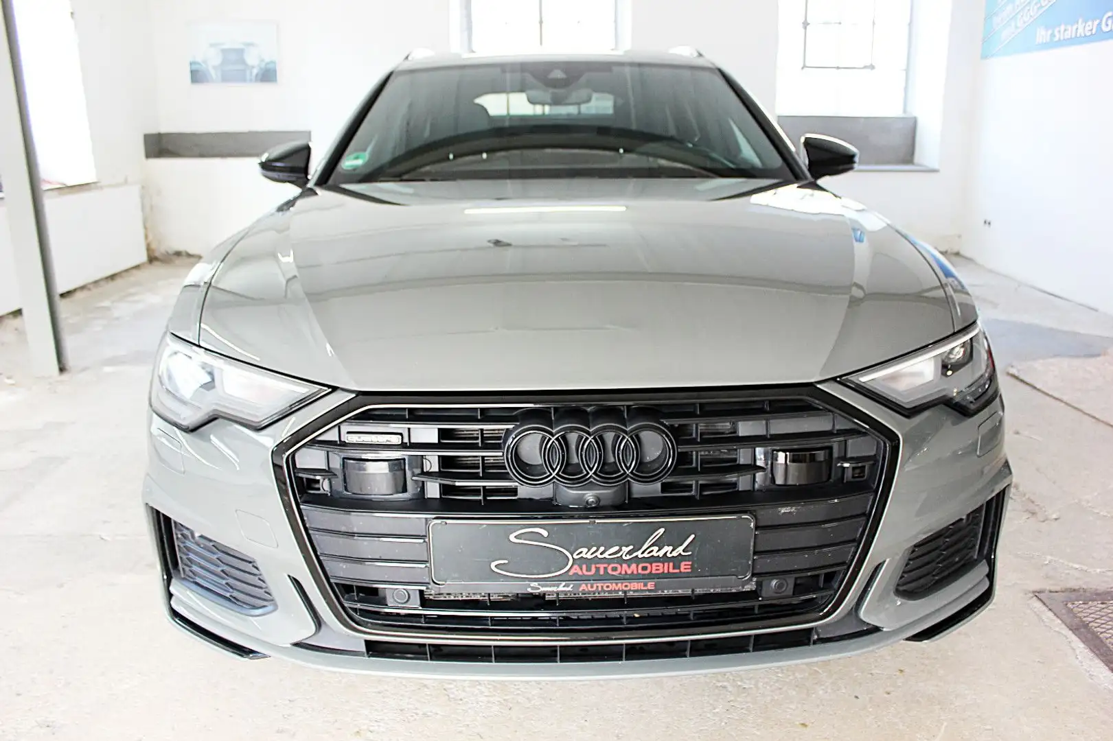 Audi A6 Avant 45 TDI quattro sport S-Line Grau - 2