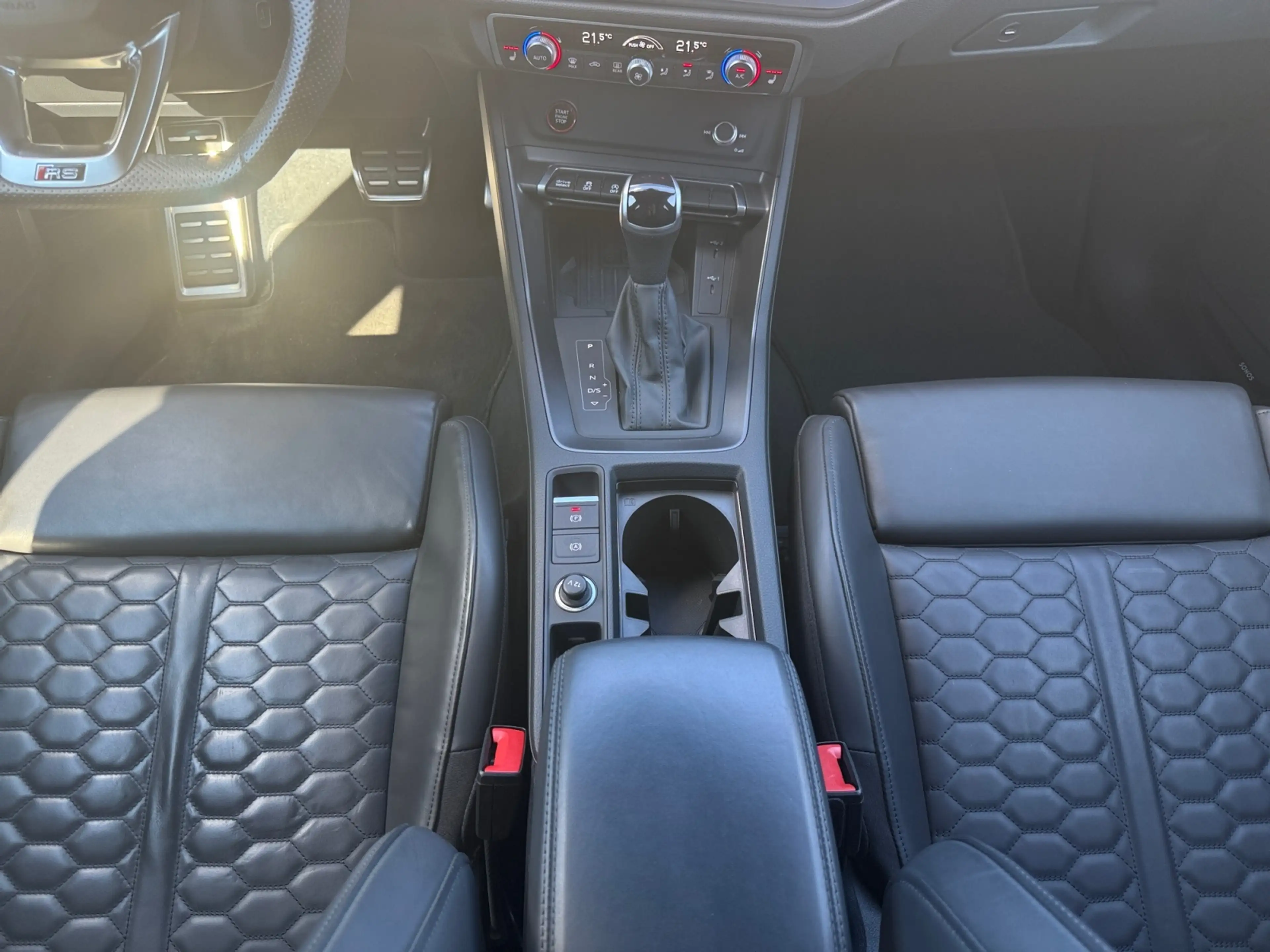 Audi RS Q3 Sportback 2.5 TFSI quattro AHK 360° Pano ACC SONO — photo 15