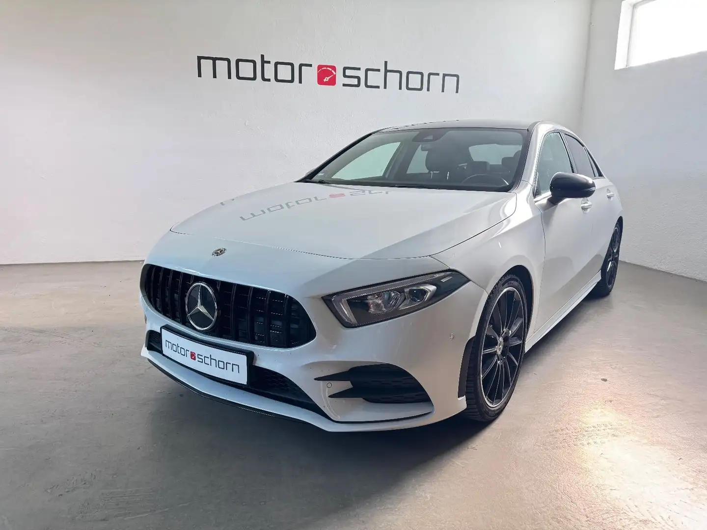 Mercedes-Benz A 220 Lim. 4Matic AMG|Burmester|Ambiente|Kamera Weiß - 2