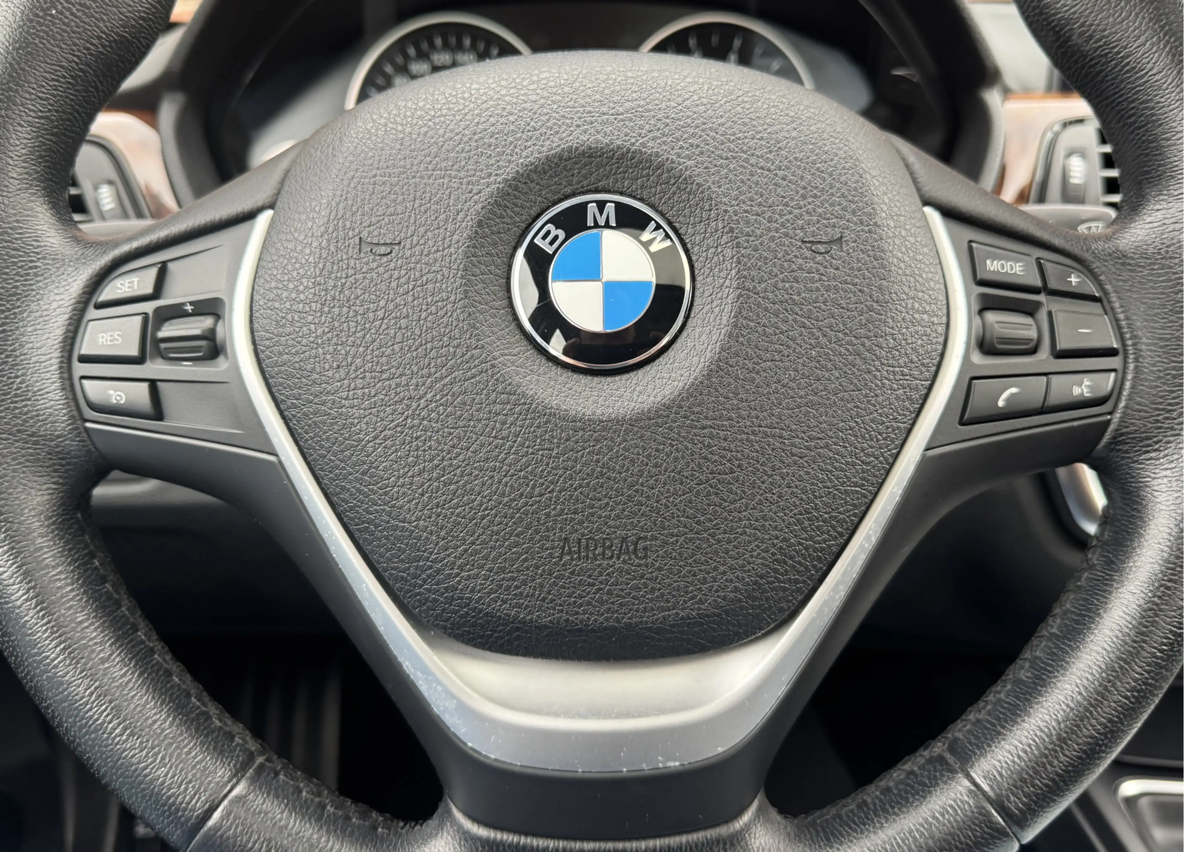 BMW 320 3-serie 320i EXECUTIVE | NL-AUTO! | SCHUIFDAK! | N — photo 19